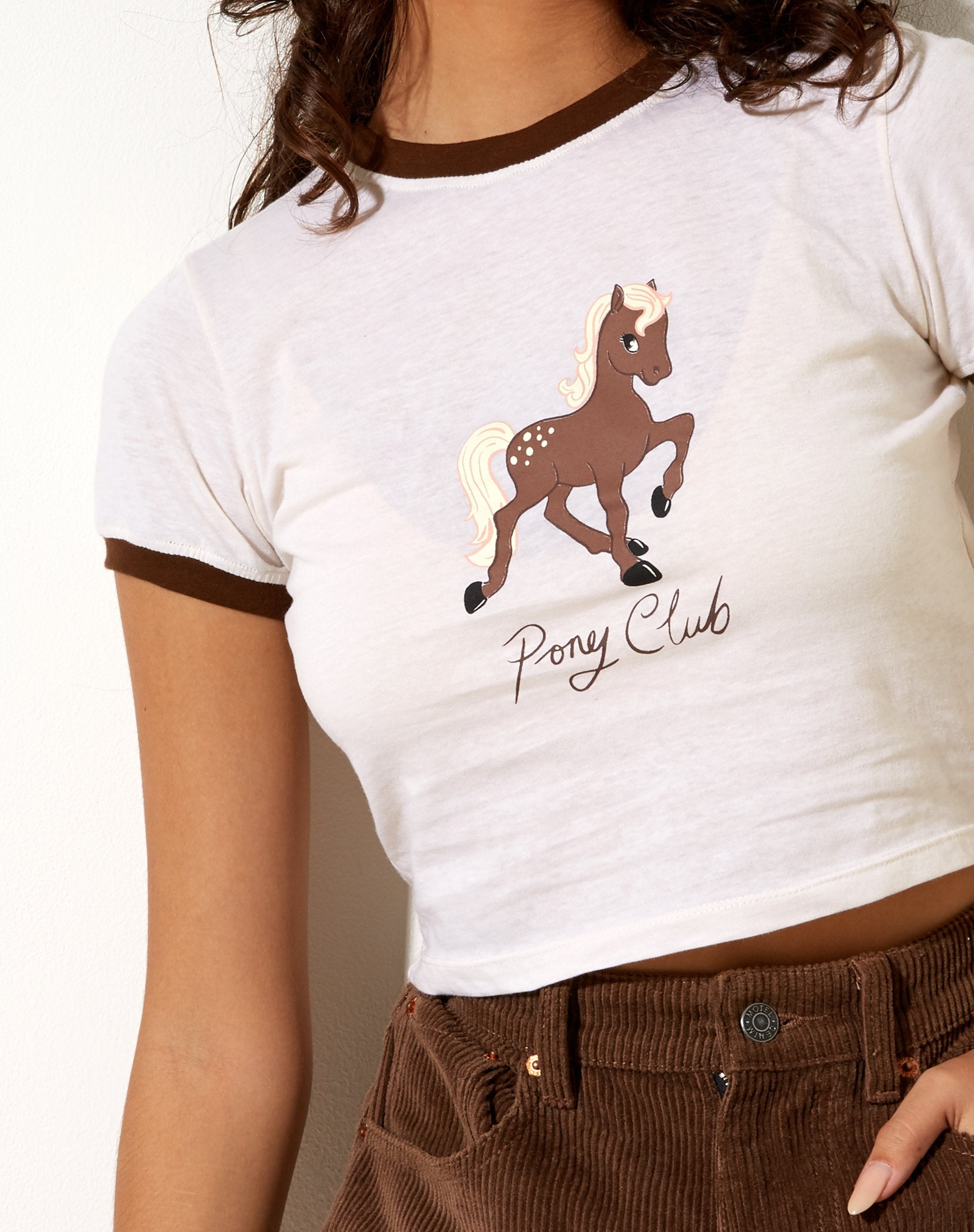 Imagen de Ringer Tee in Winter White Bind Cocoa Pony Club
