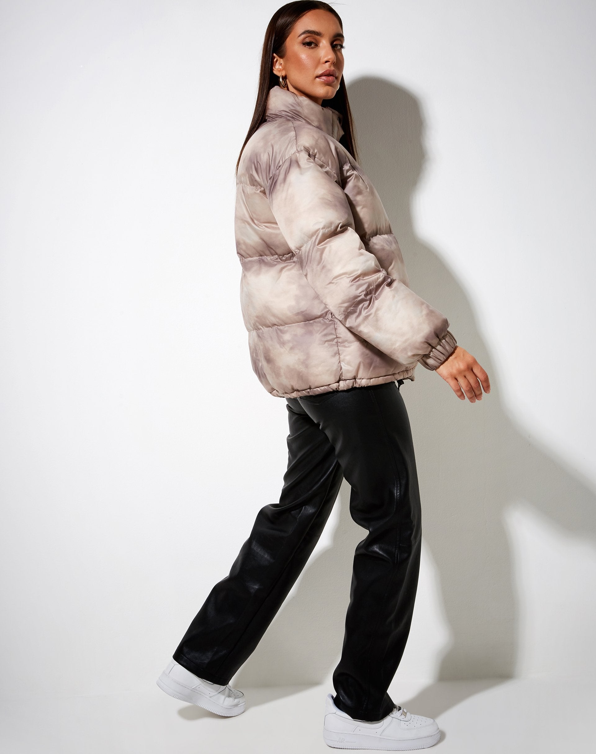 Imagen de la chaqueta Rofer en beige humo