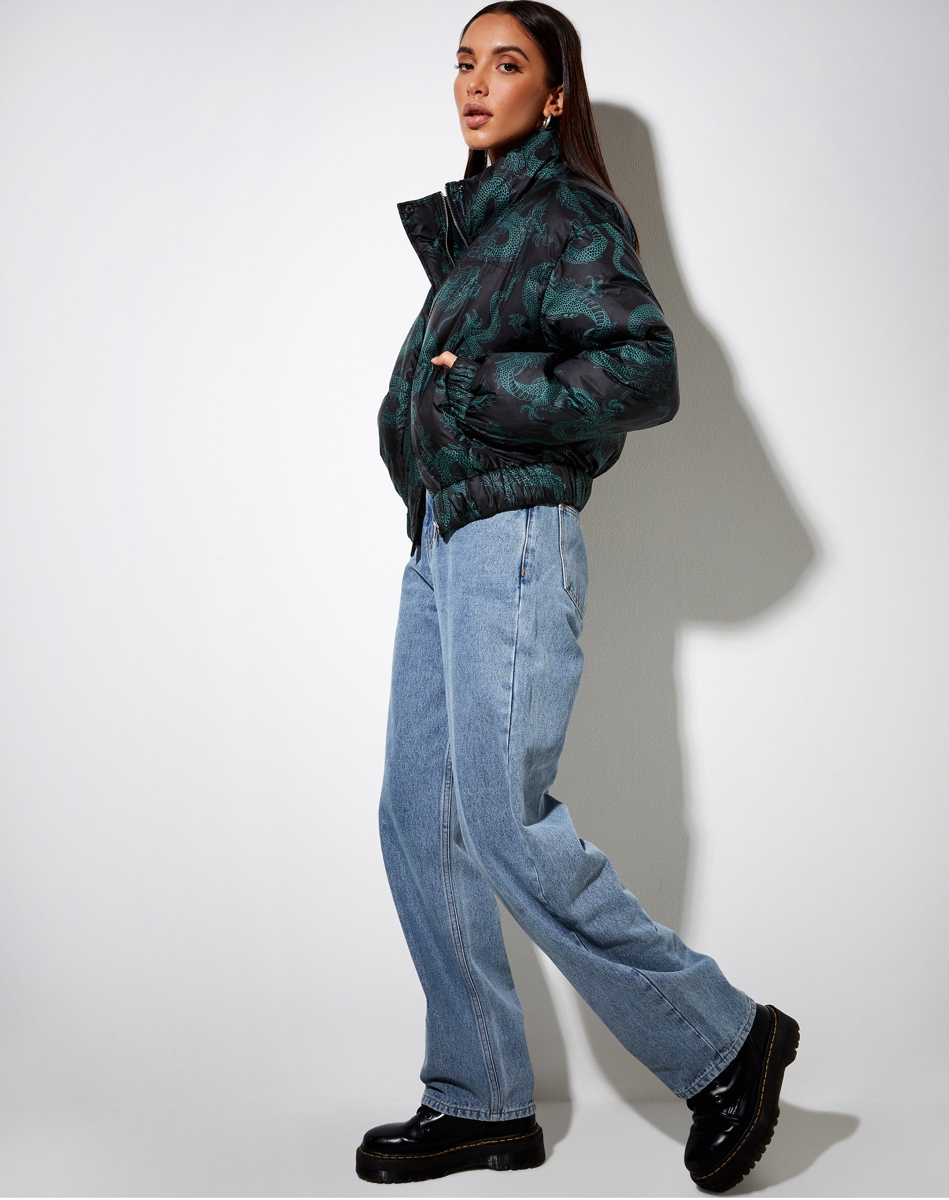Imagen de Rohos Puffer Jacket en Flor de Dragón Negro y Menta