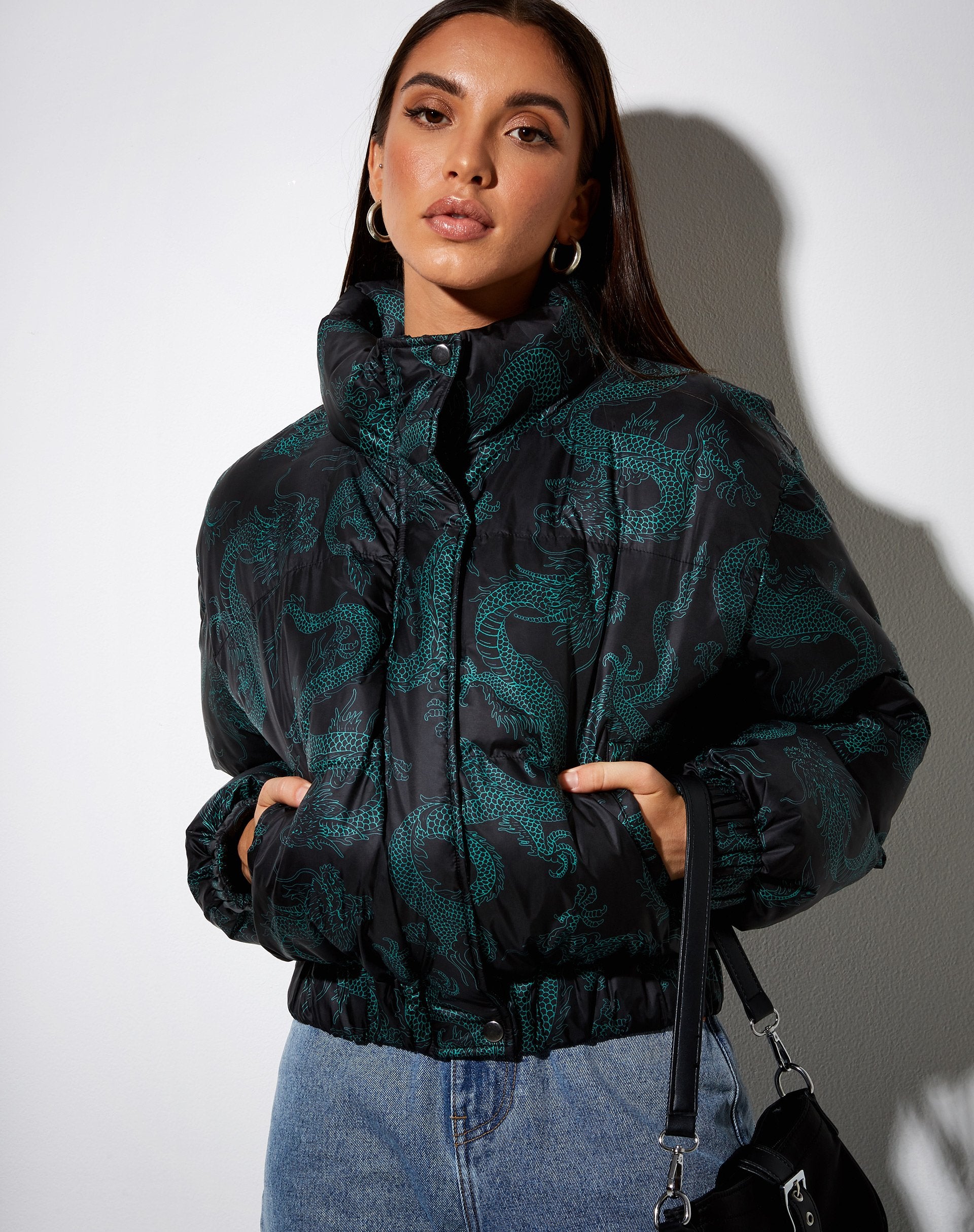 Imagen de Rohos Puffer Jacket en Flor de Dragón Negro y Menta