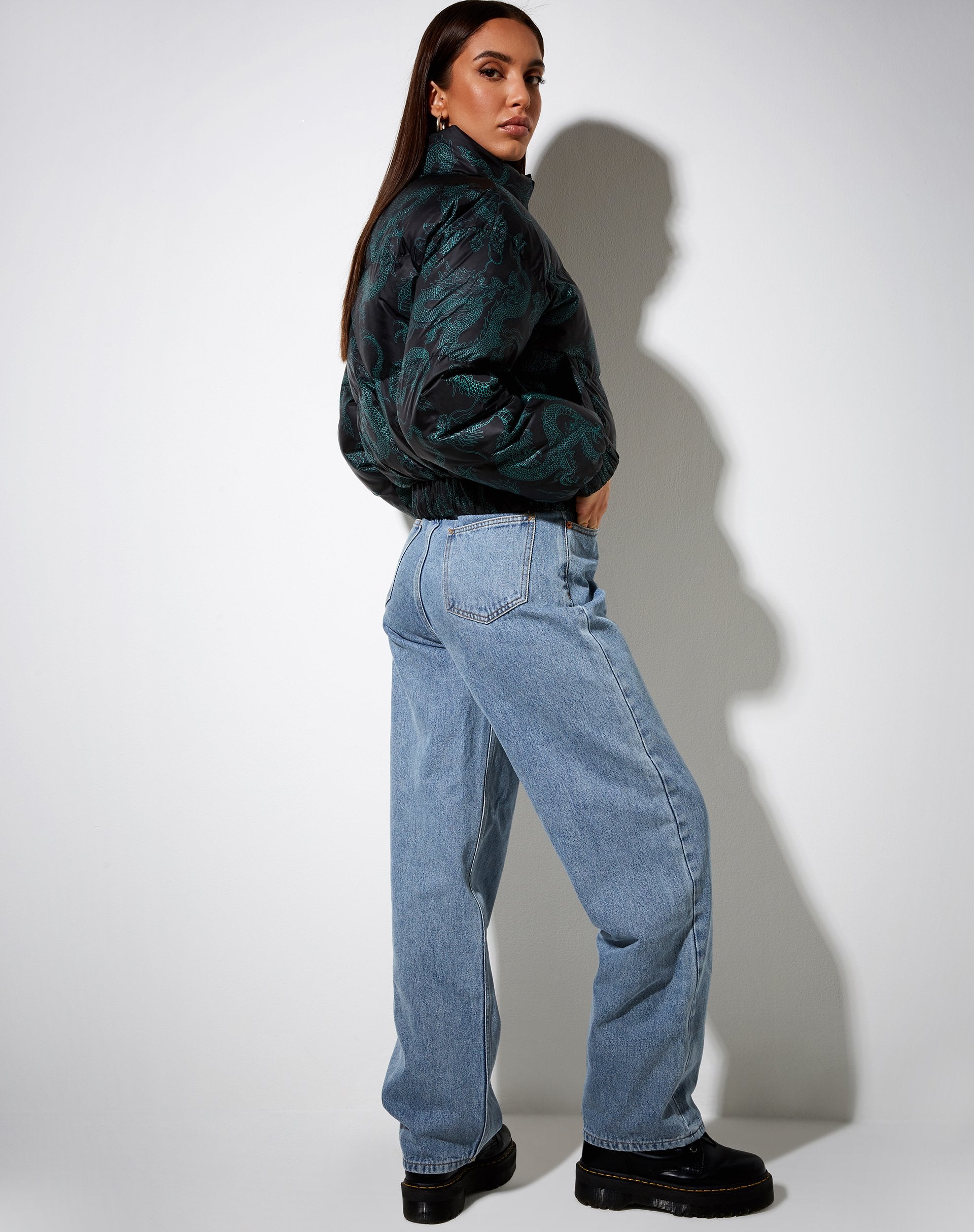 Imagen de Rohos Puffer Jacket en Flor de Dragón Negro y Menta