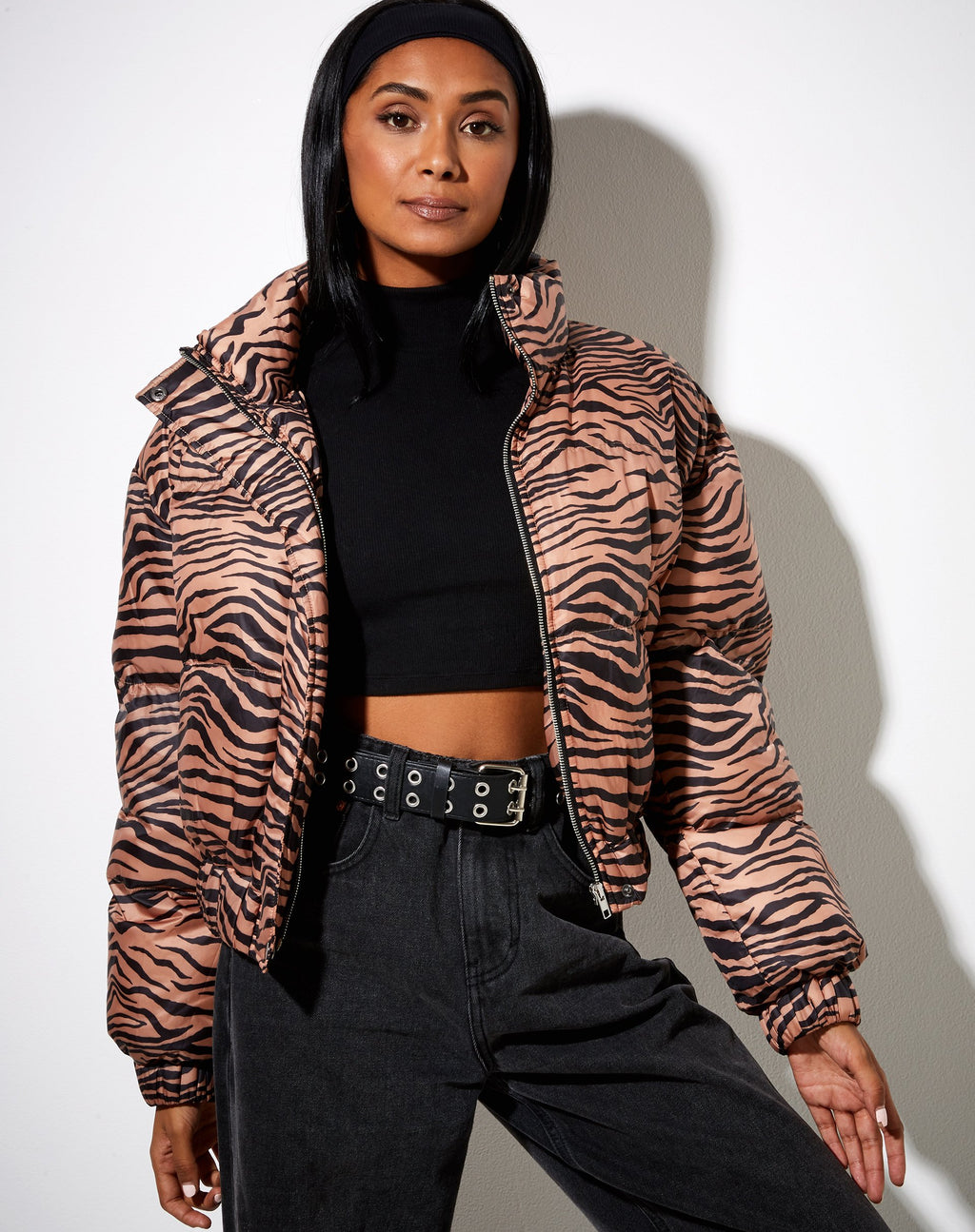Chaqueta Rohos Puffer en negro cebra y marrón