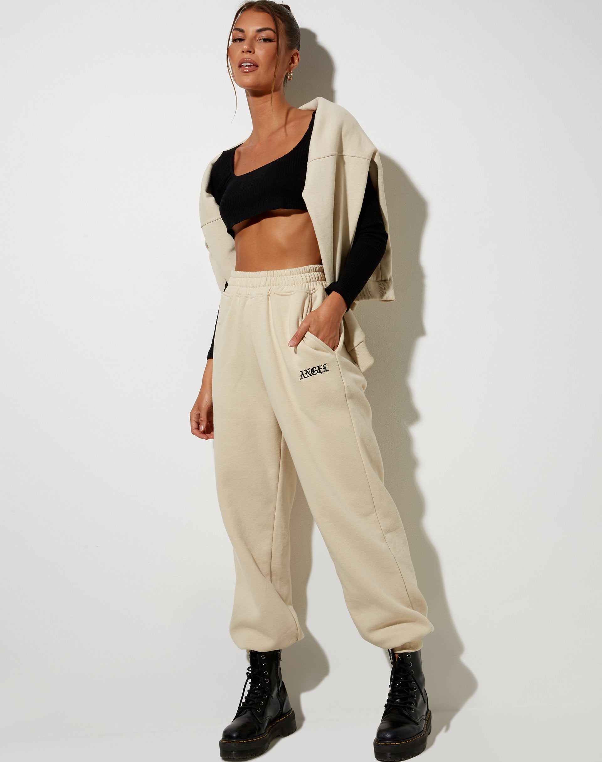 Imagen de Roider Jogger en Stone Angel Embro