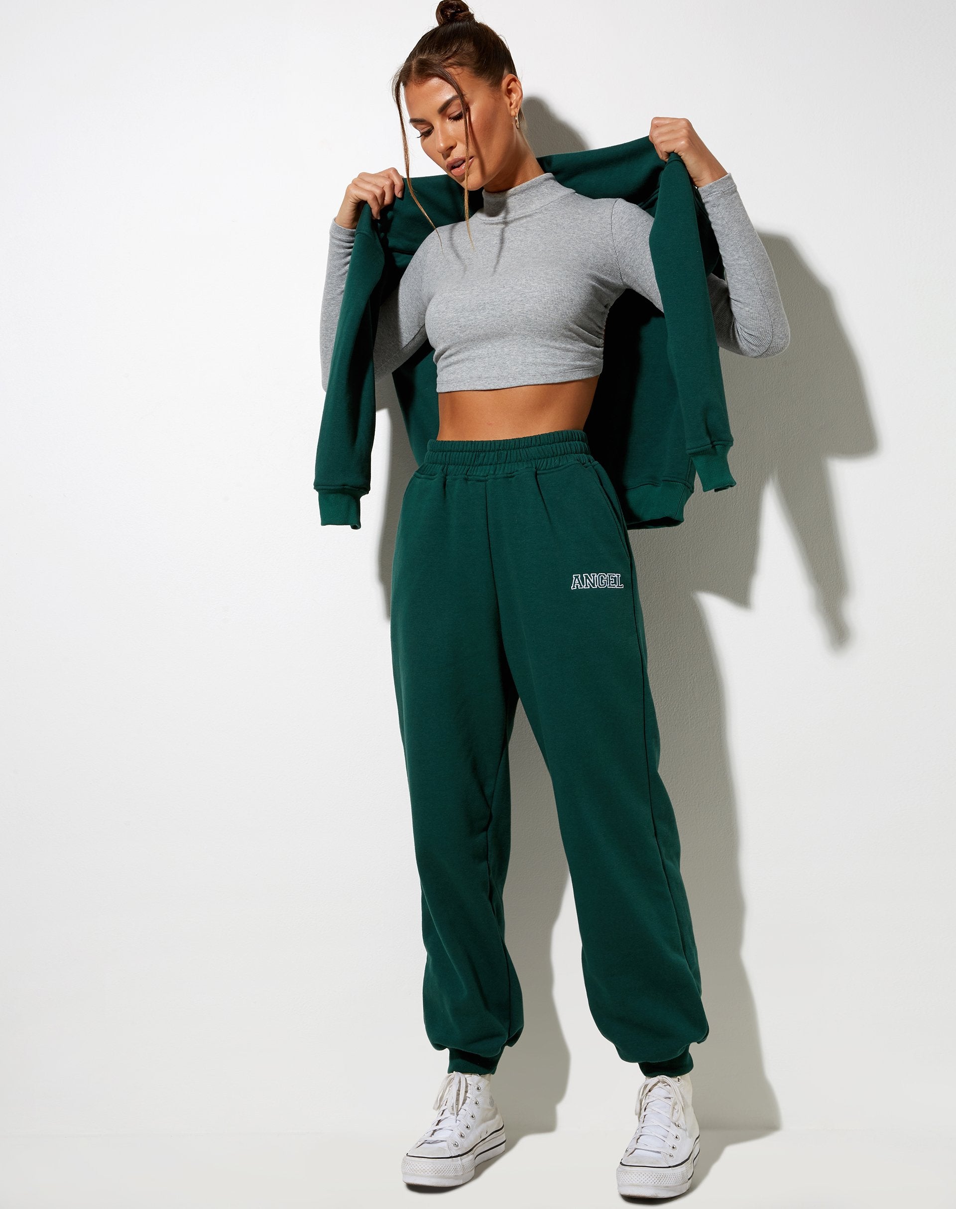 Imagen de Roider Jogger en Verde Botella Angel Embro en Blanco