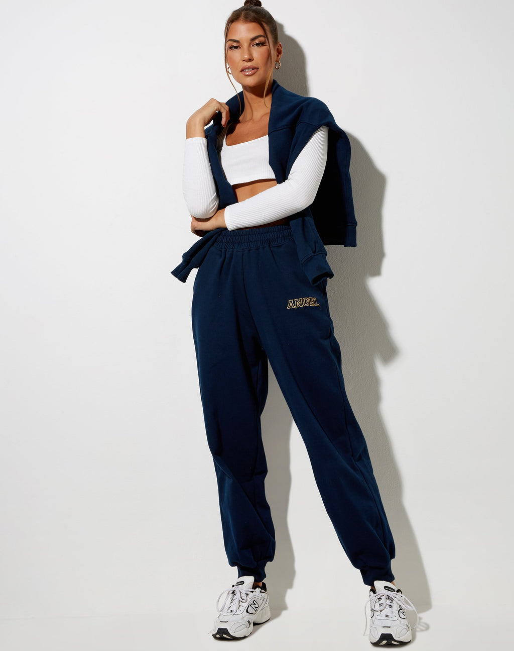 Roider Jogger en Azul Marino 'Angel' Embro en Amarillo