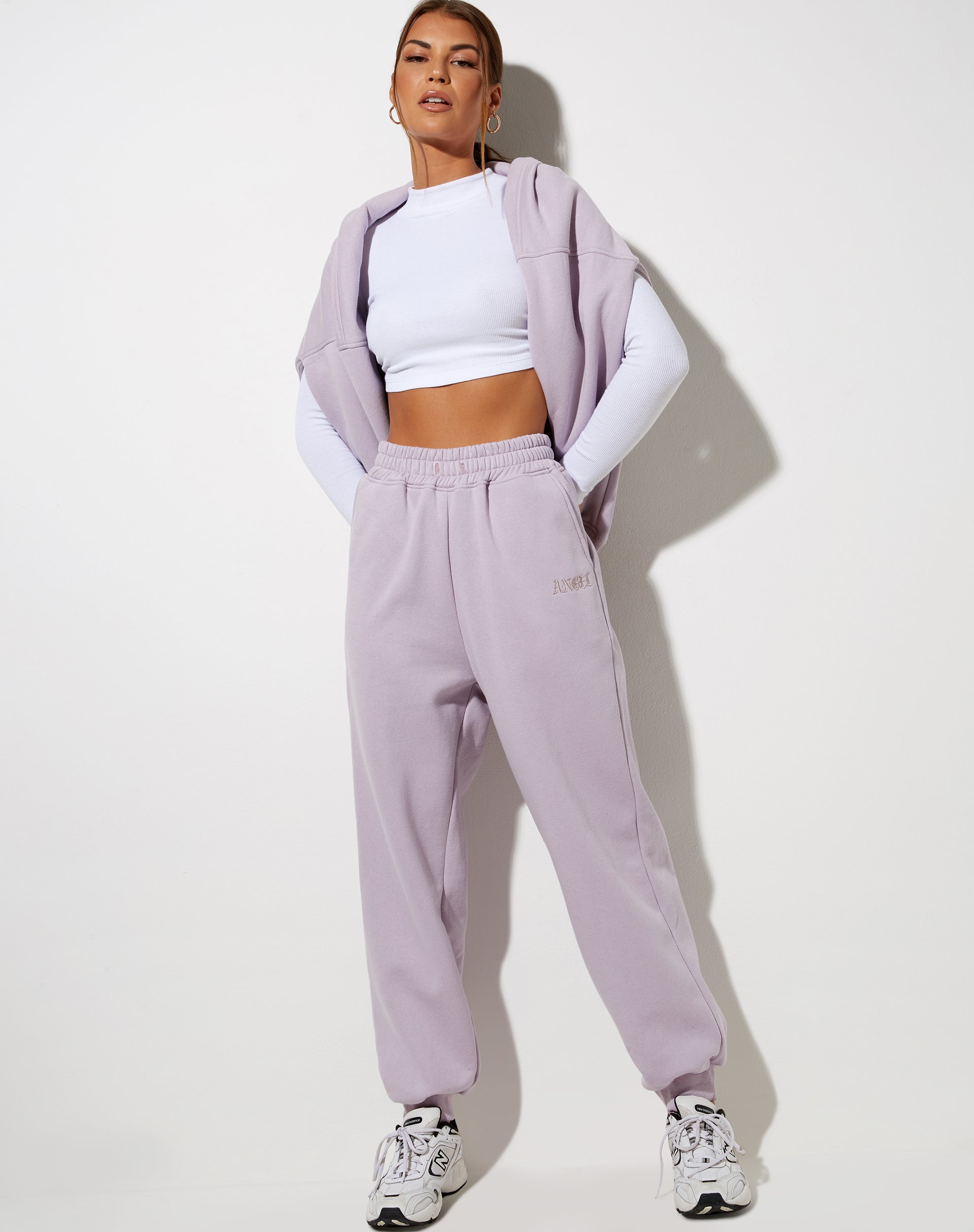 Imagen de Roider Jogger en Violeta Angel Embro