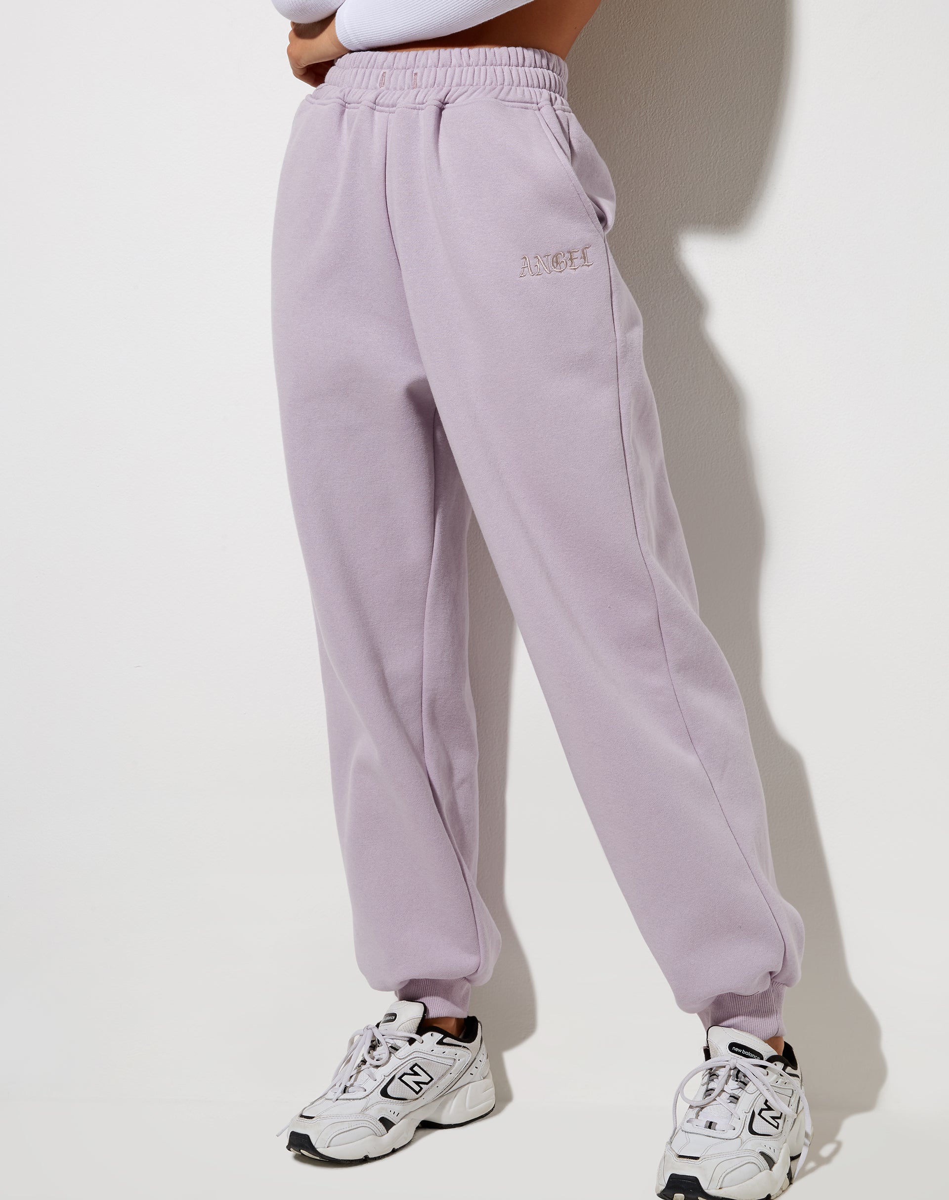 Imagen de Roider Jogger en Violeta Angel Embro