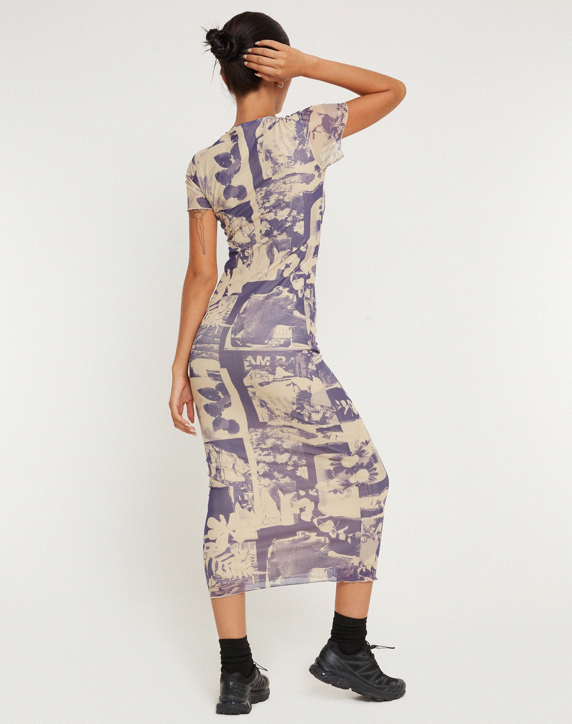 Imagen de Roska Vestido Midi de Malla Estampada en Collage Floral Sombra Morado
