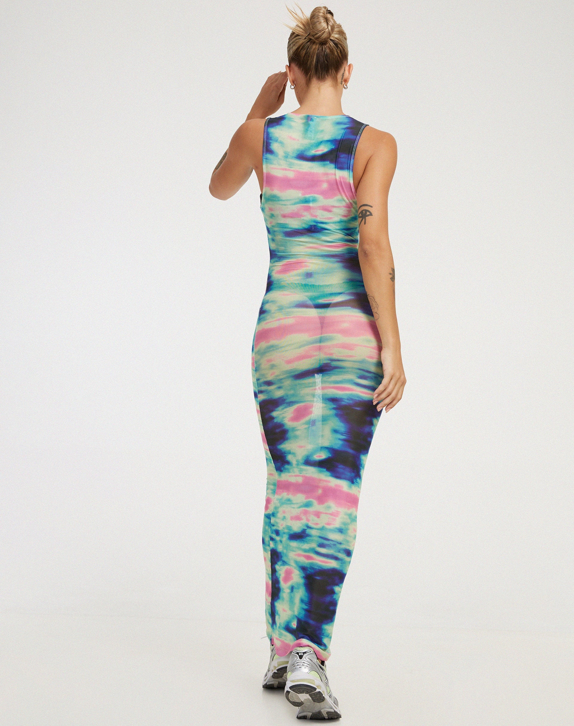 imagen de Roskila Maxi Dress in Multi Blur Orb Navy
