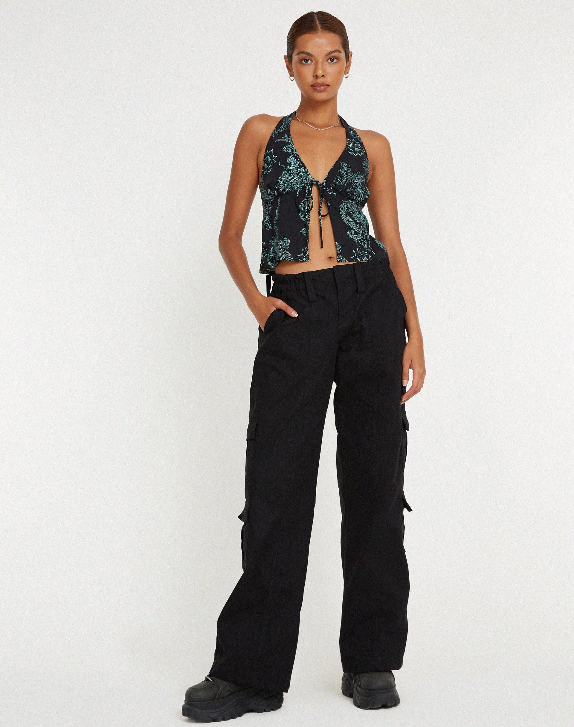 imagen de Roula Halter Top en Dragon Flower Negro Menta