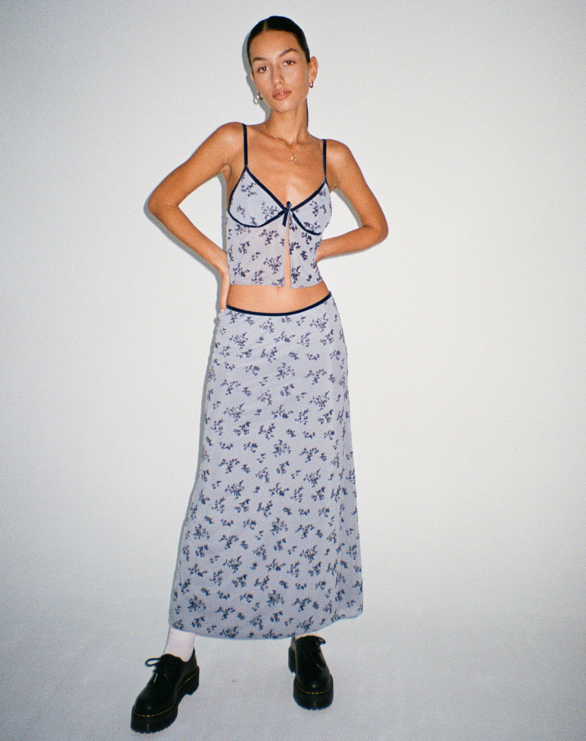 imagen de Rinzi Maxi Skirt in Light Blue Black Botanist Flocking
