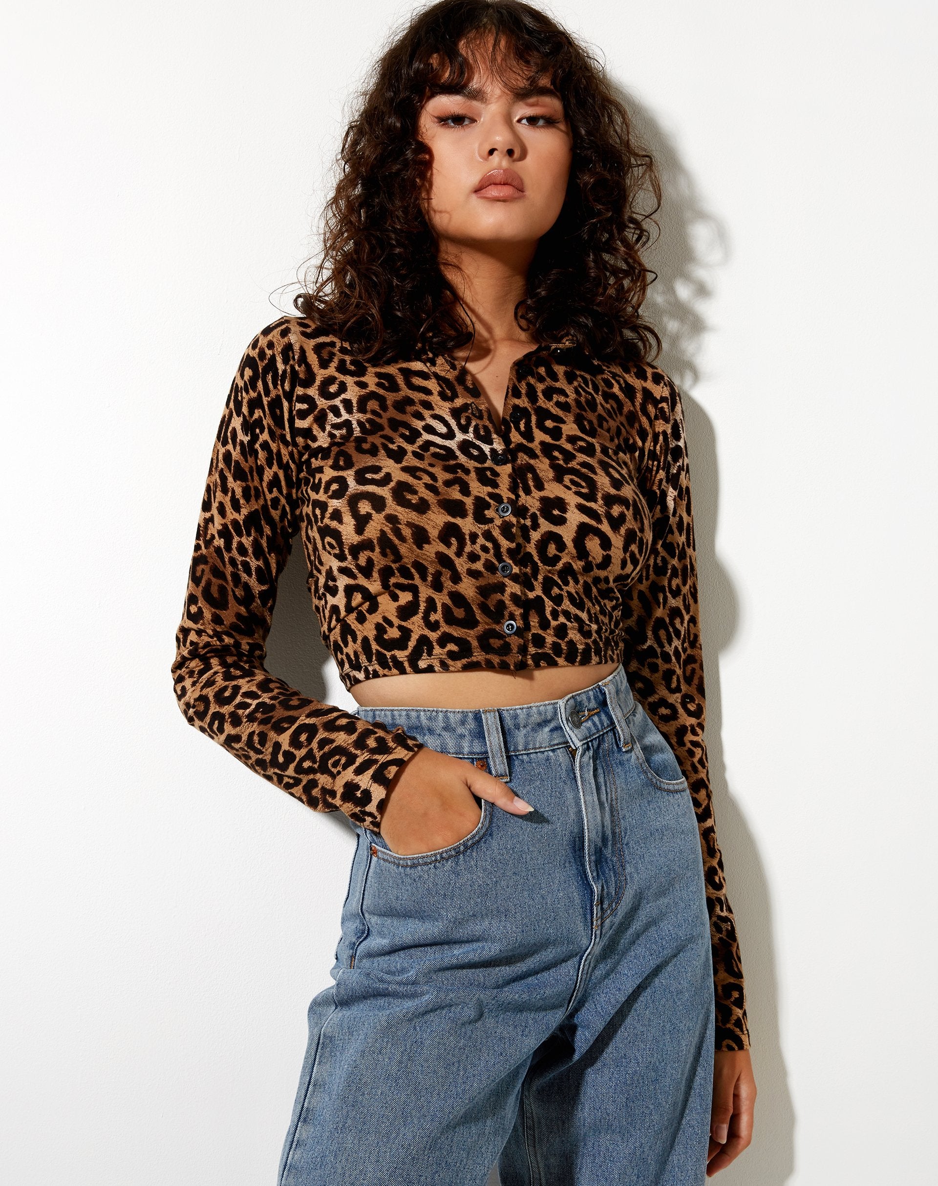 Imagen de Ryals Crop Top en Marrón Leopardo Nocturno