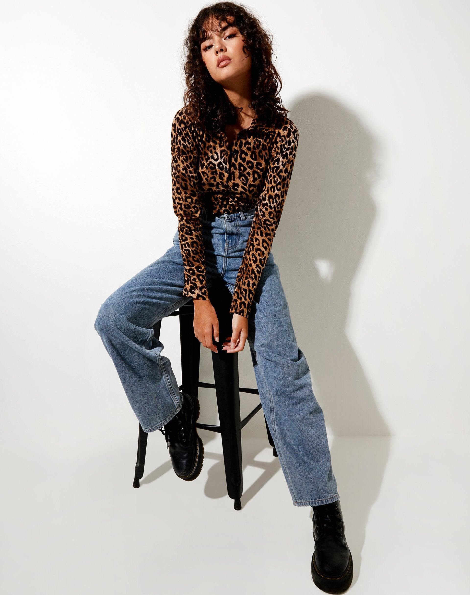Imagen de Ryals Crop Top en Marrón Leopardo Nocturno