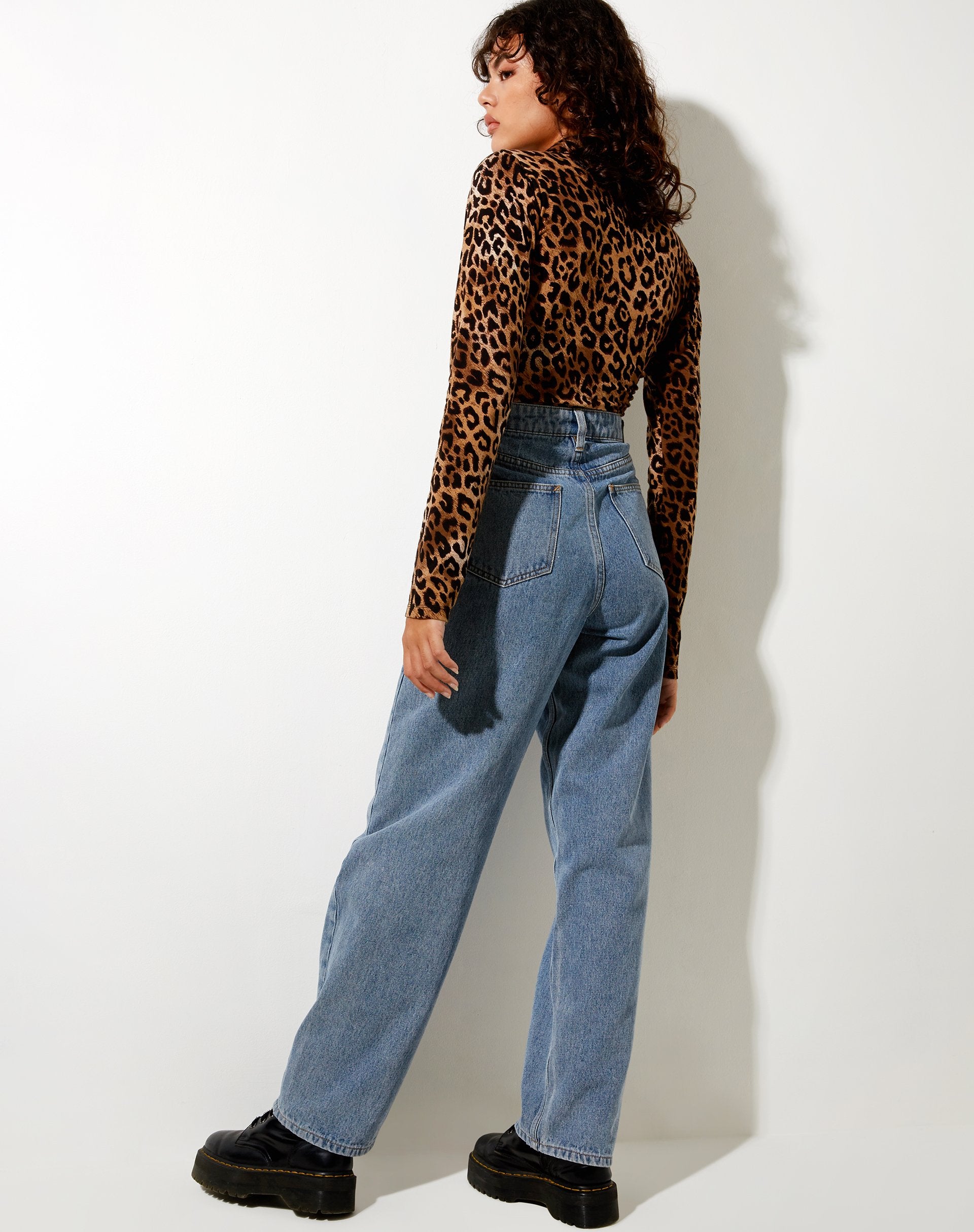 Imagen de Ryals Crop Top en Marrón Leopardo Nocturno