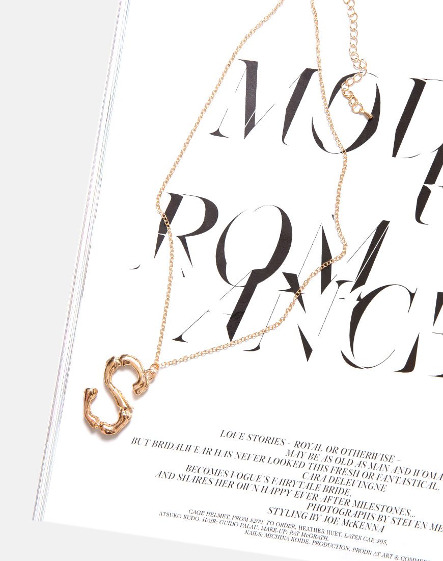 Imagen de Collar en Oro Letra S