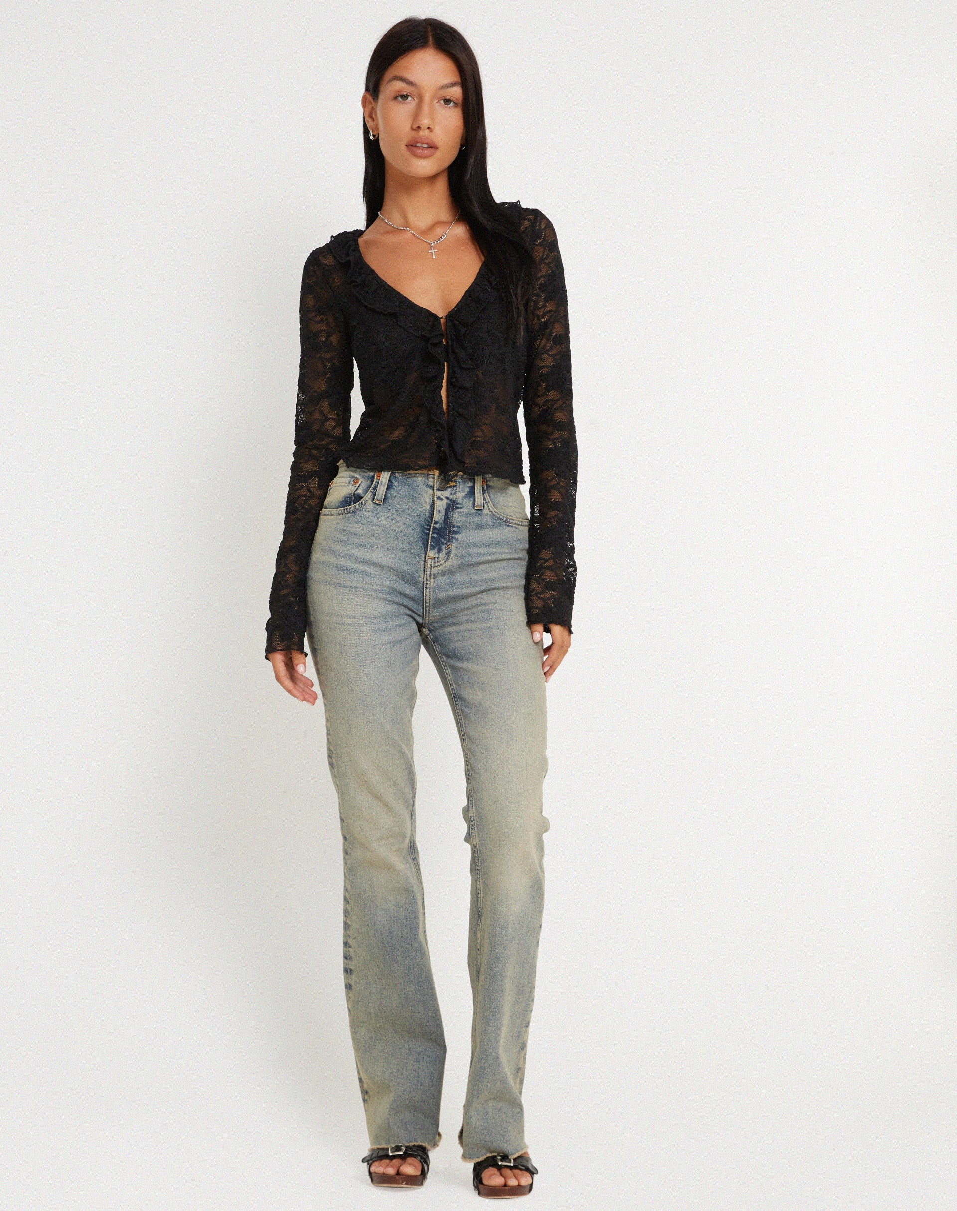 imagen de Sadiru Cardi en Lace Black
