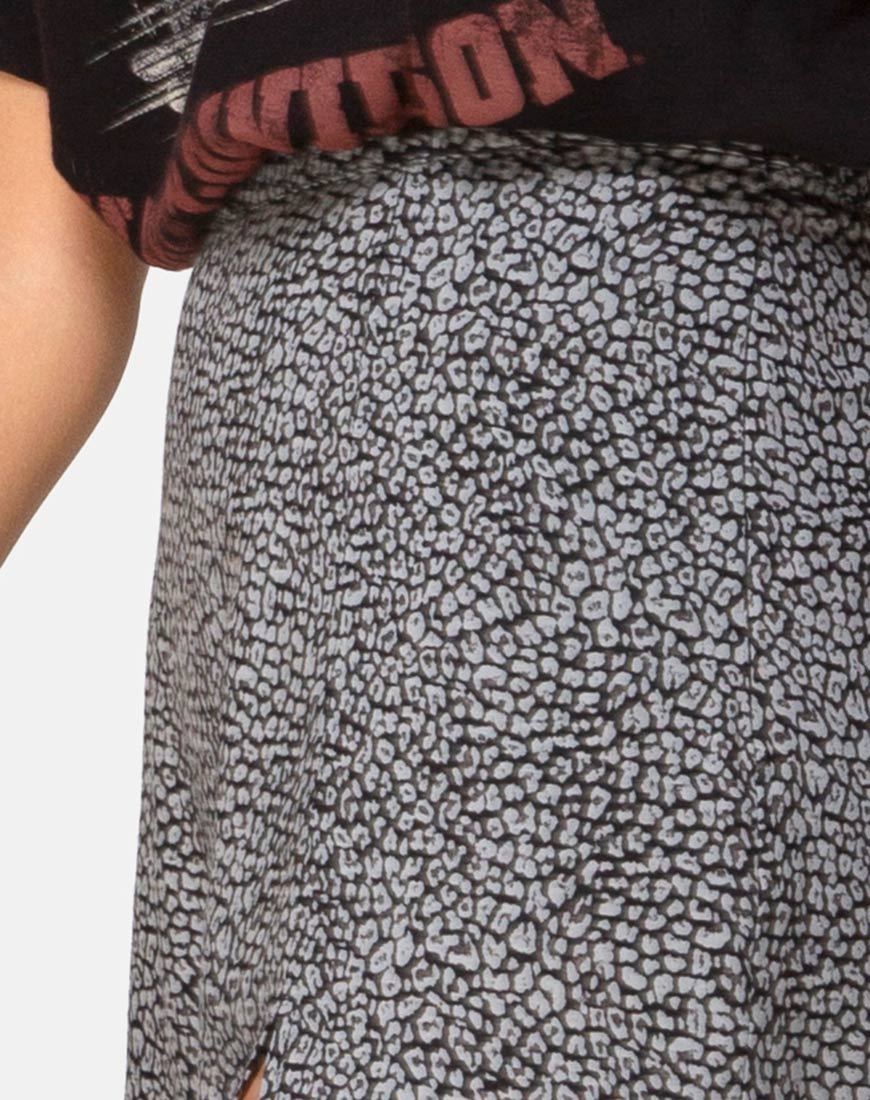 Imagen de la falda Saika Midi en leopardo gris