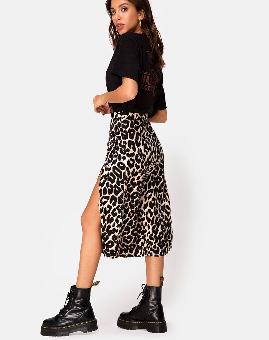 Imagen de la falda Saika en jaguar oversize Ori