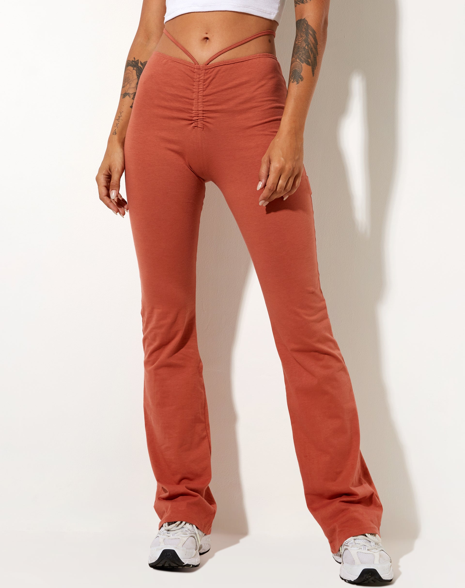 Imagen de Sakeri Flare Trouser en Cedro