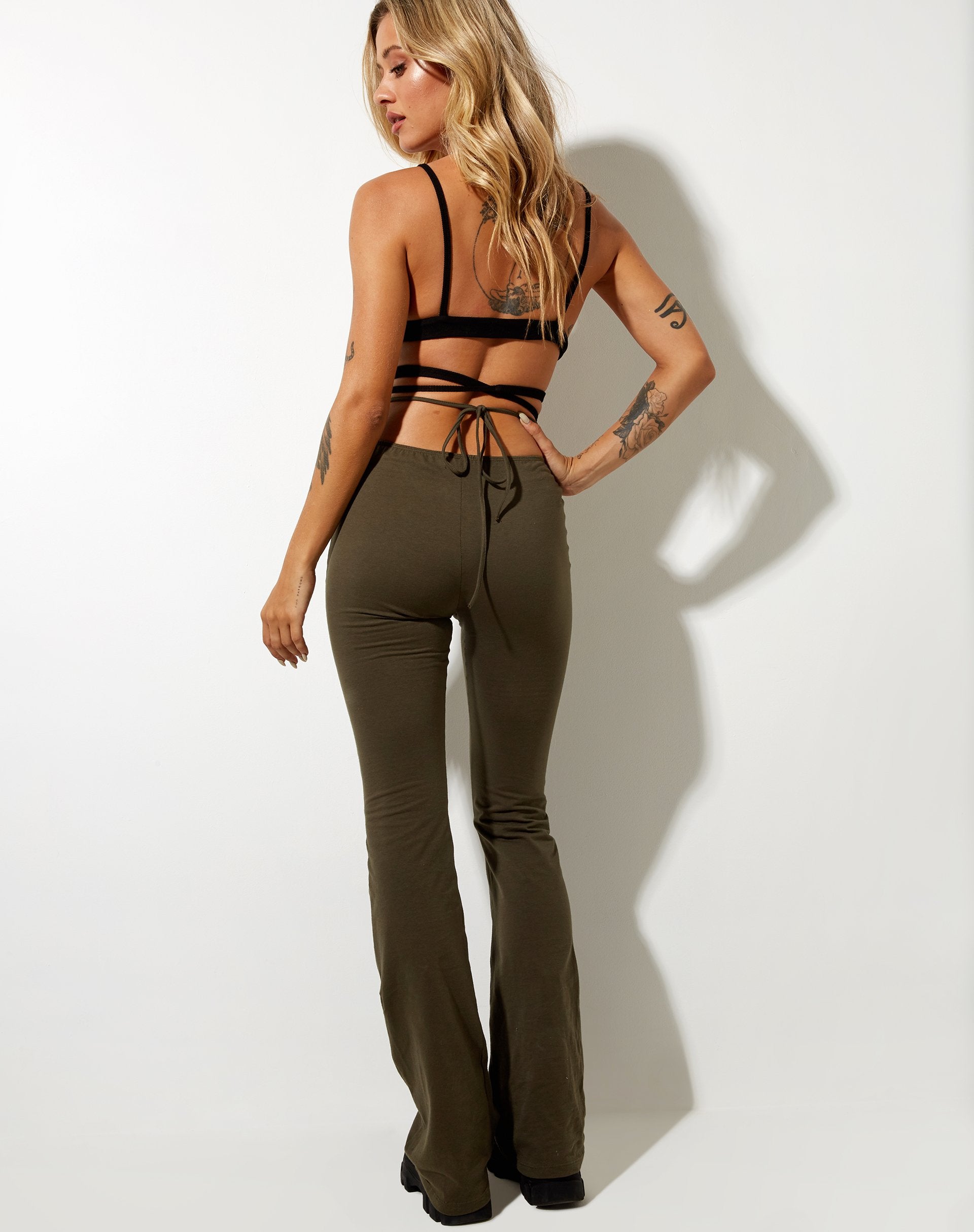 Imagen de Sakeri Flare Trouser in Lycra Olive