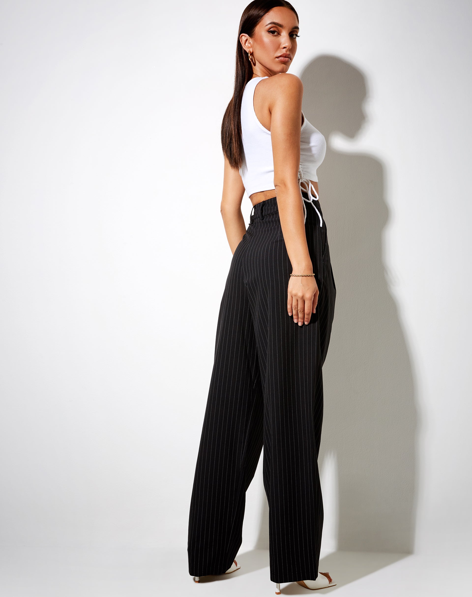 Imagen del pantalón Sakila de raya diplomática negro