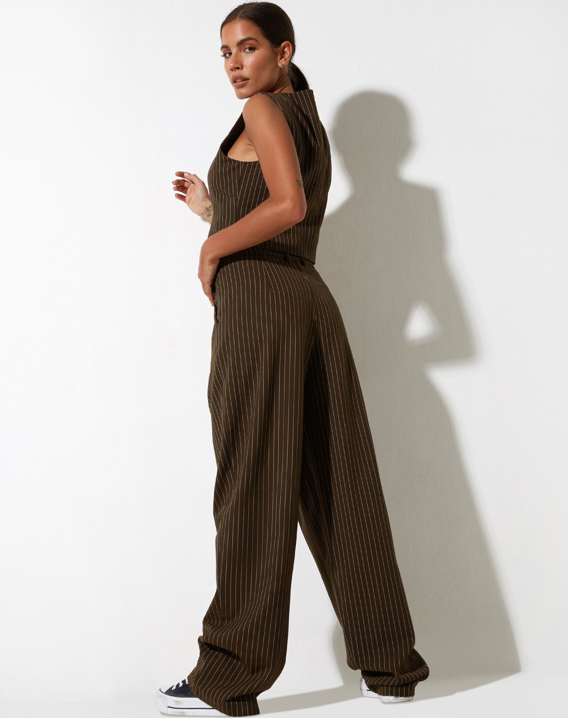 imagen de Sakila Trouser en Pinstripe Brown