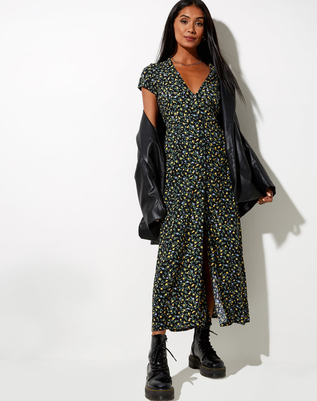 Salara Midi Dress in Flowing Flower Negro