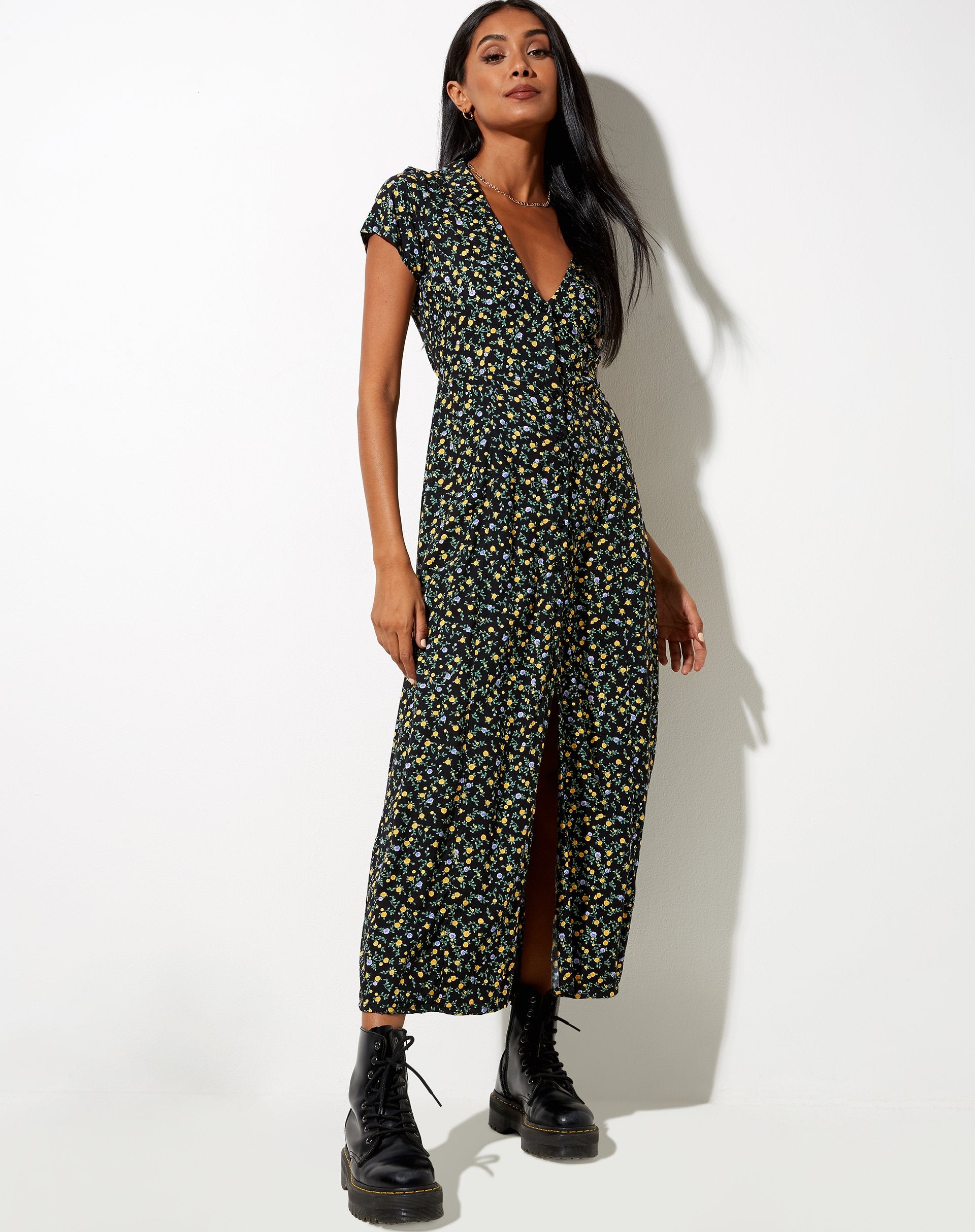 Imagen de Salara Midi Dress in Flowing Flower Negro
