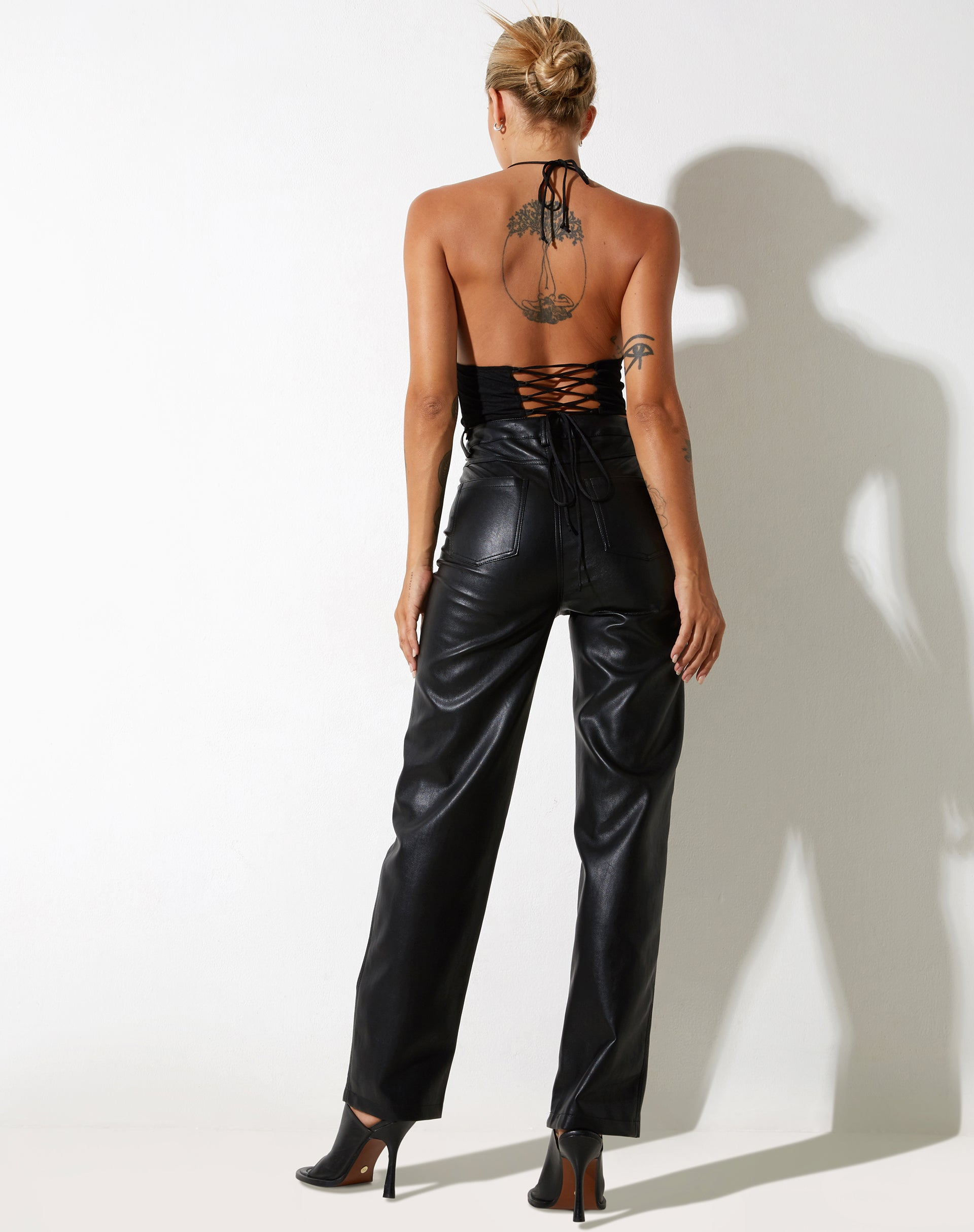 imagen de Salet Crop Top en Mesh Negro