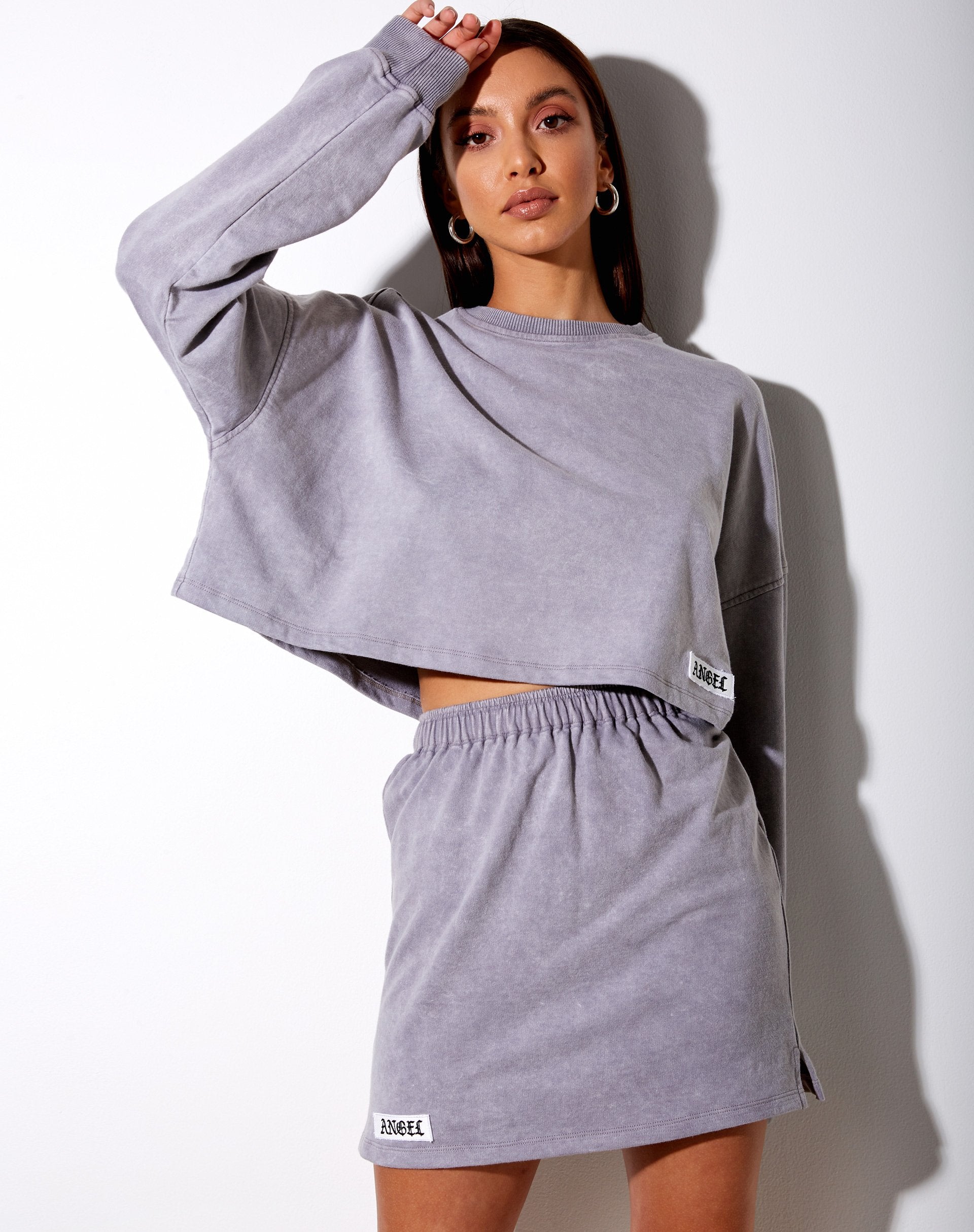 Imagen de Fawly Crop Top in Grey Wash Angel Embro Label
