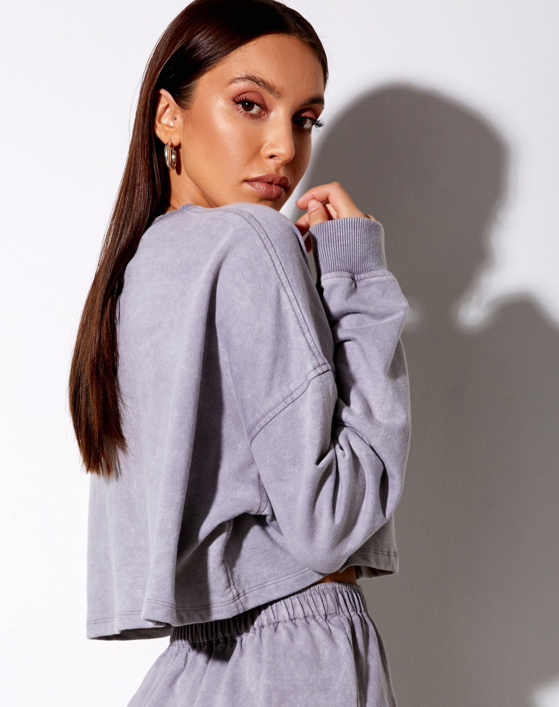 Imagen de Fawly Crop Top in Grey Wash Angel Embro Label