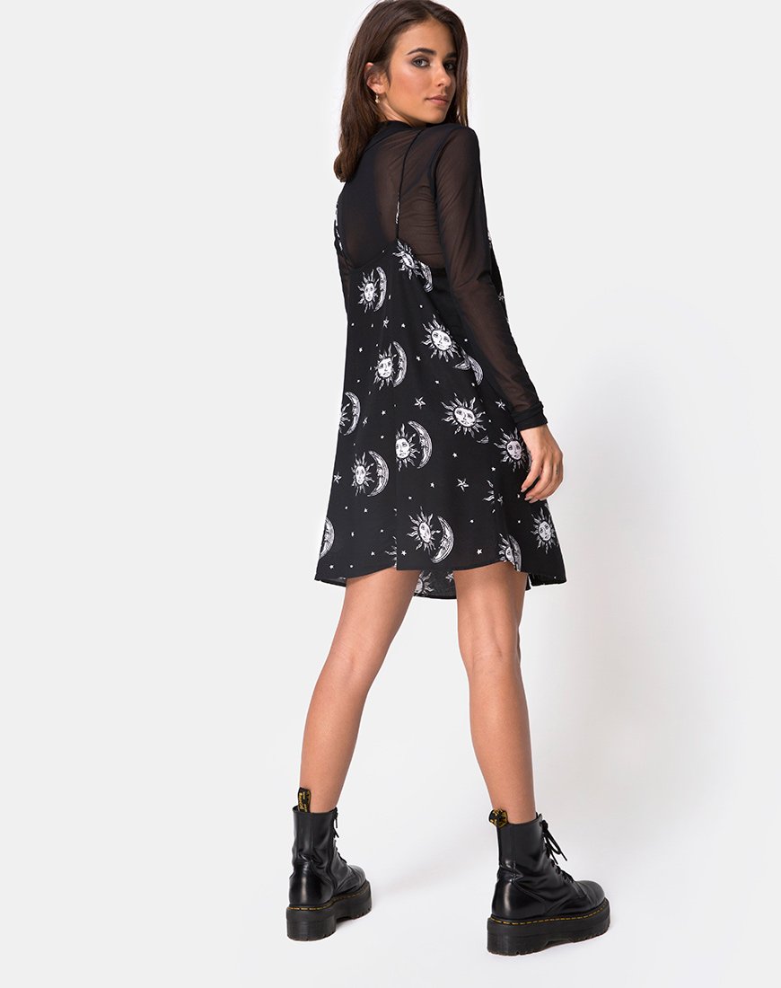 Imagen de Sanna Slip Dress in Sun Moon Stars BW