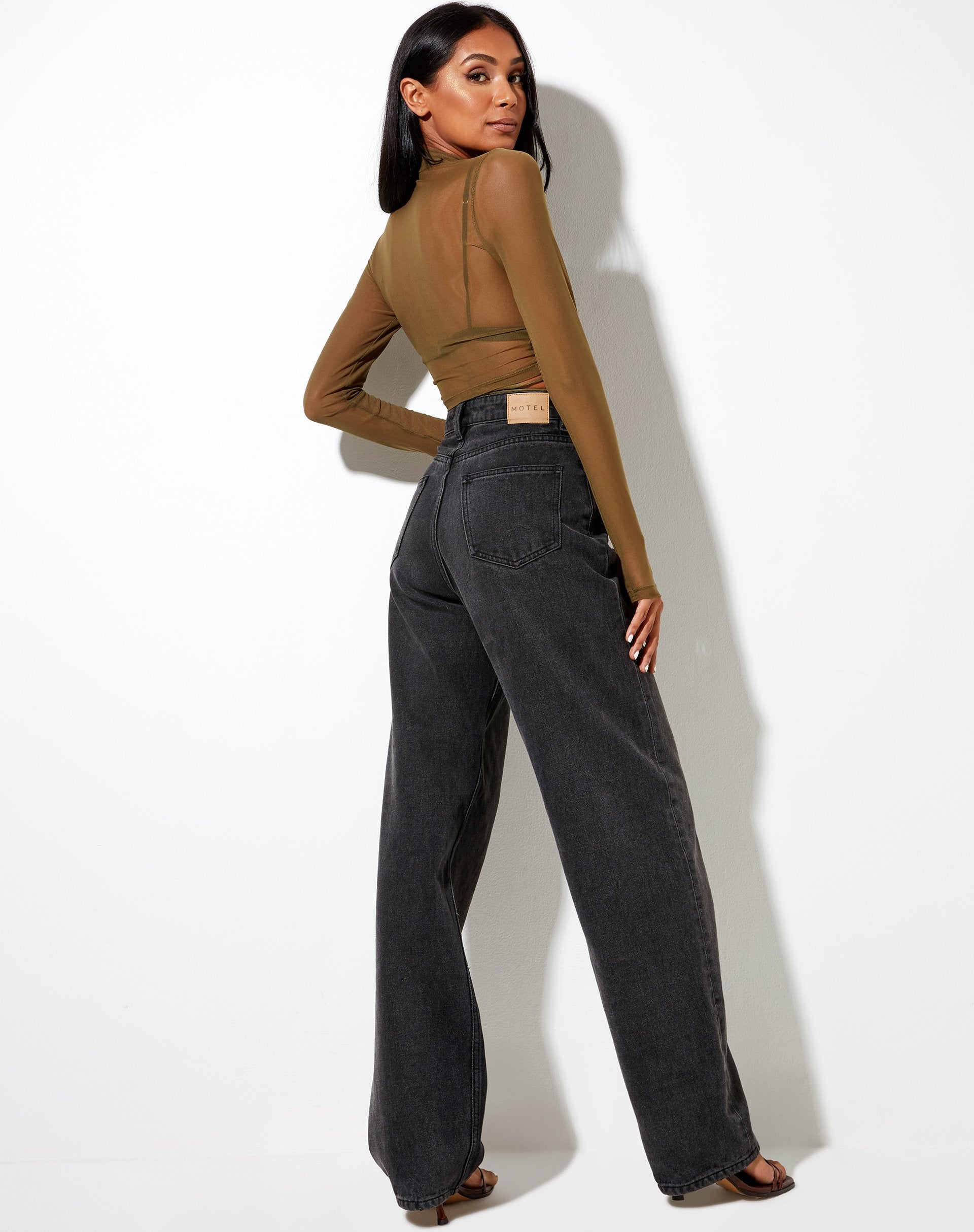 Imagen de Sauja Crop Top en Malla Verde Caqui