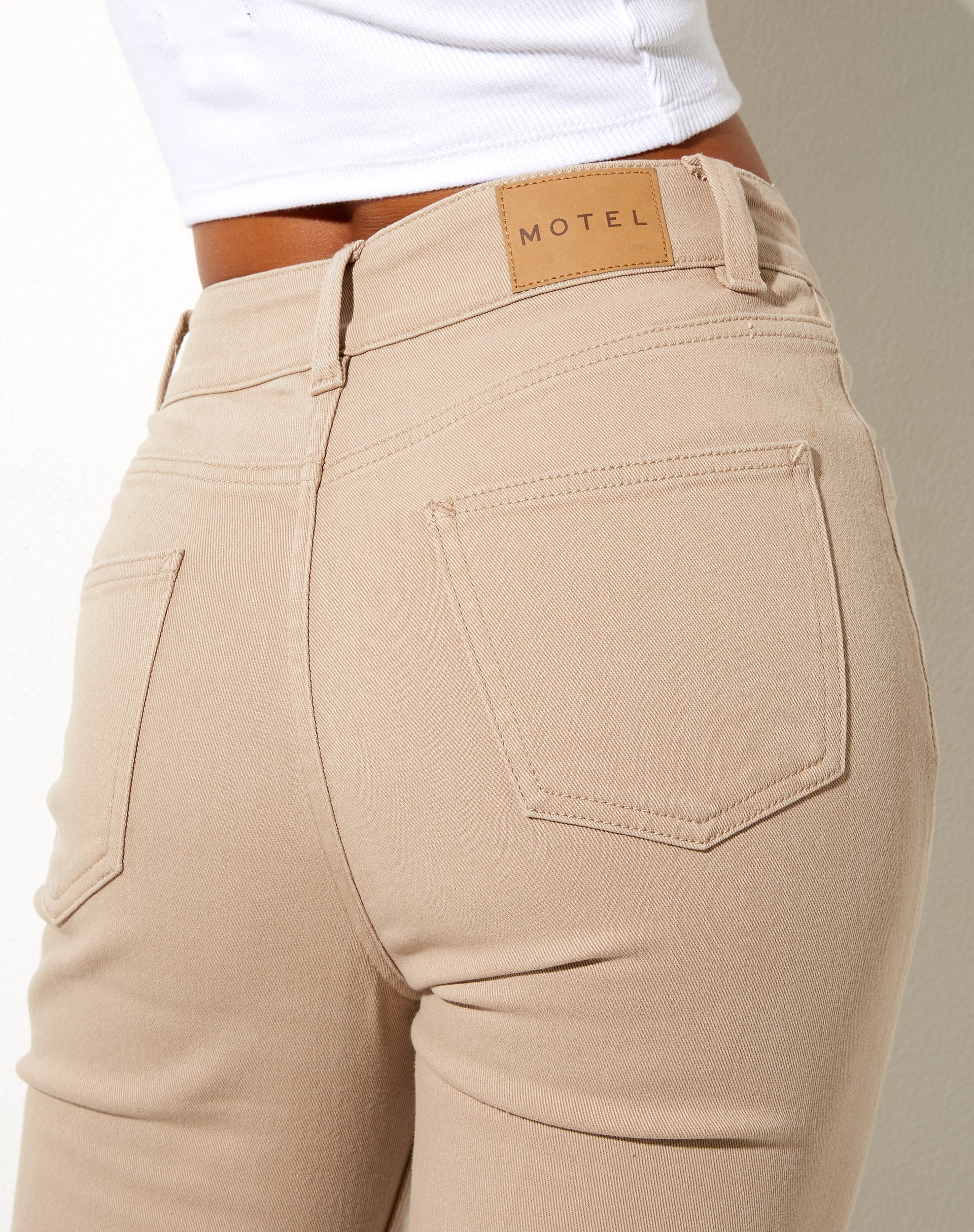 Imagen de Seam Split Jeans en Winter Sandwash