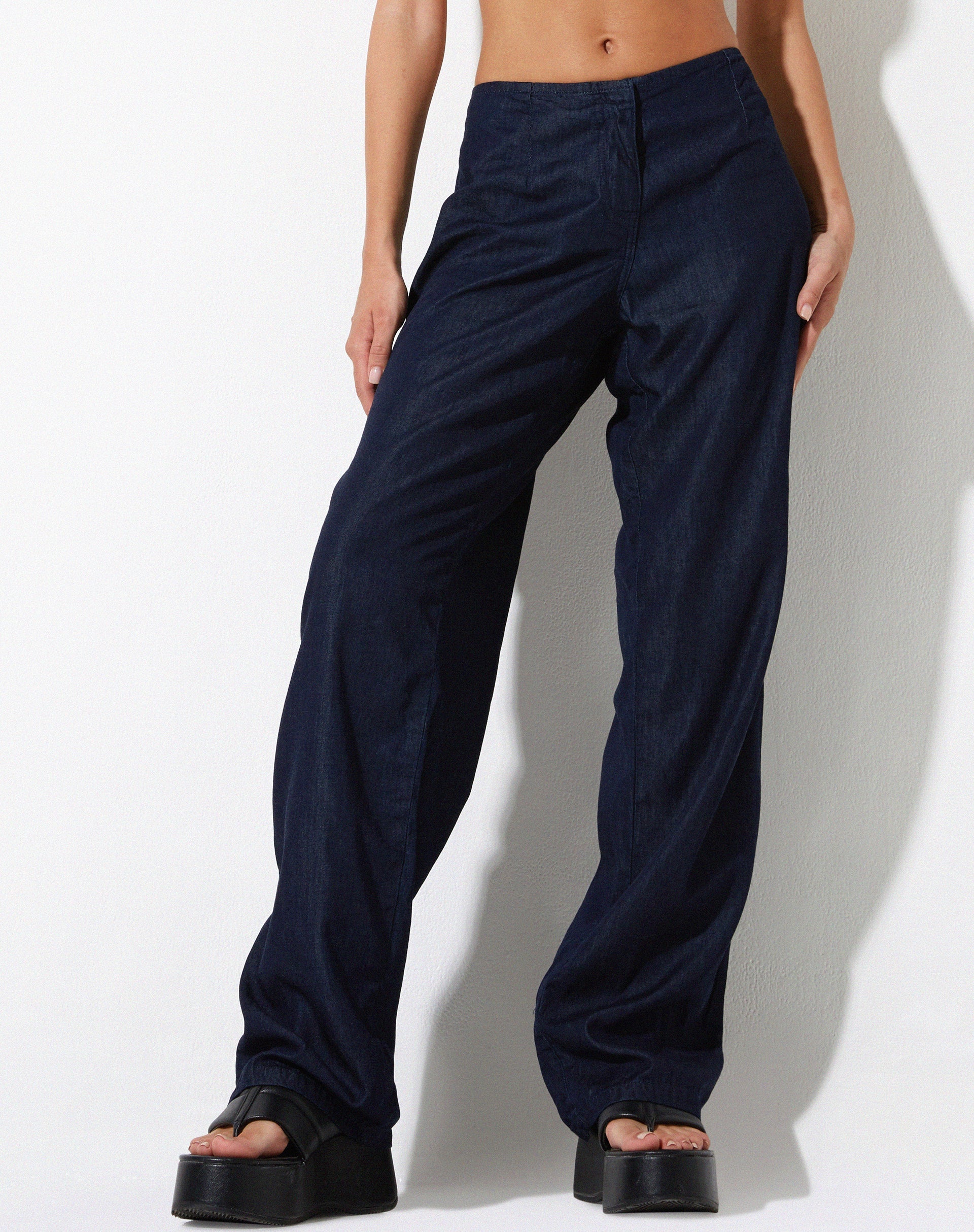 imagen de Sedna Wide Leg Trouser en Denim Blue Chambray