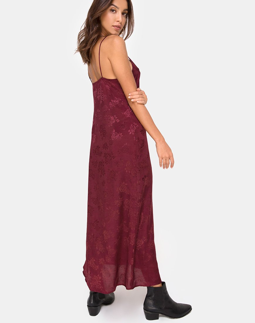 Imagen del vestido Senia de satén rosa burdeos