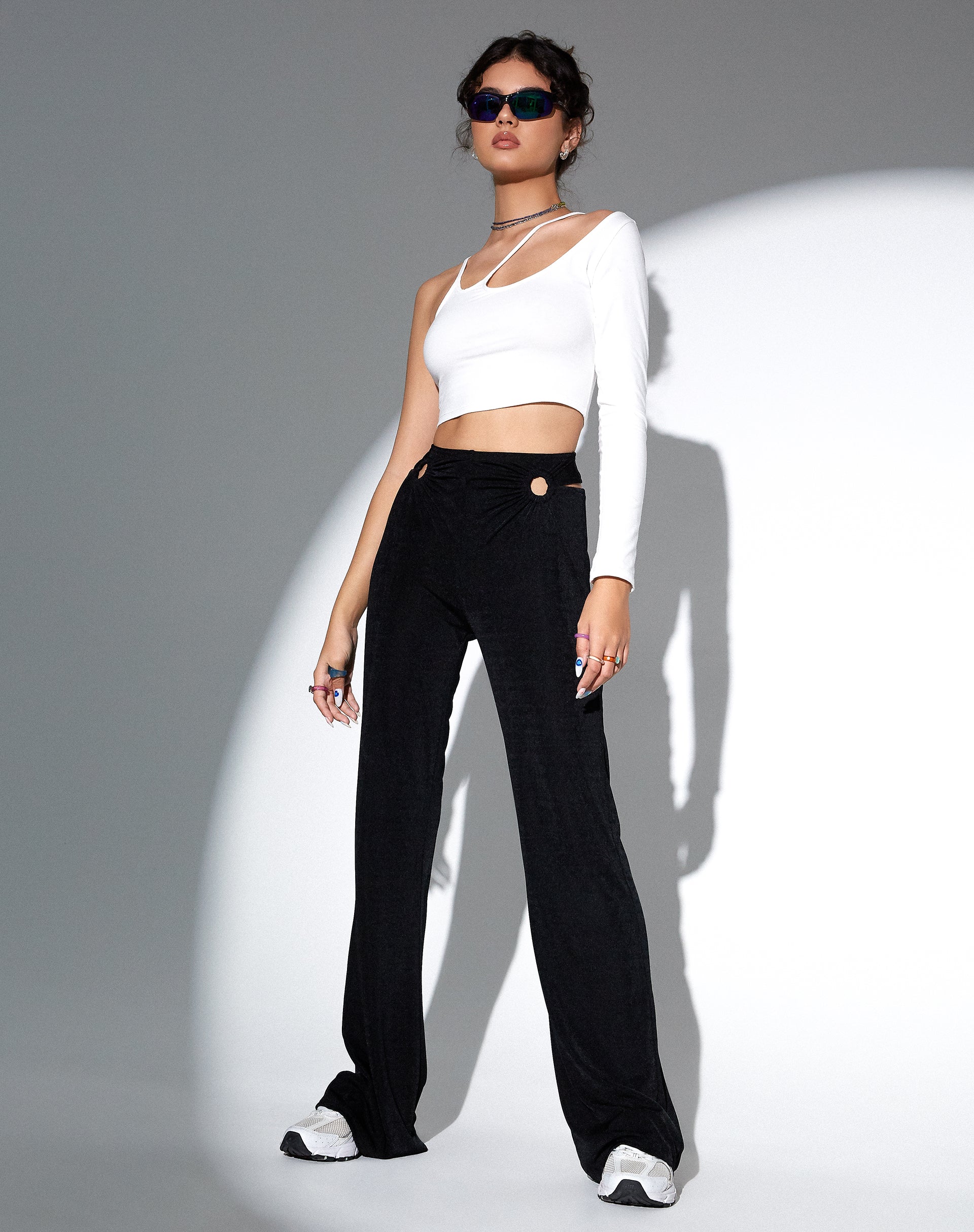 Imagen de MOTEL X OLIVIA NEILL Sesaot Flare Trouser in Crepe Negro