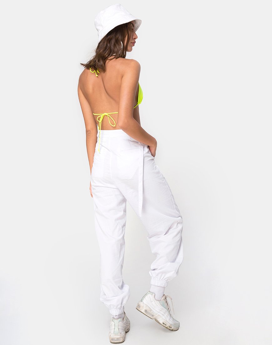 Imagen de Gwen Bralet en amarillo neón