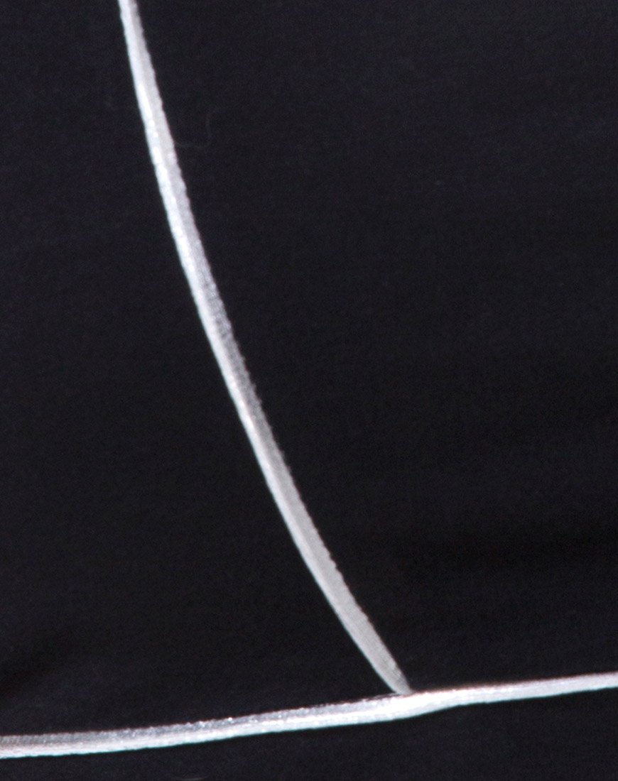 Imagen de Shano Crop Top negro con ribetes blancos