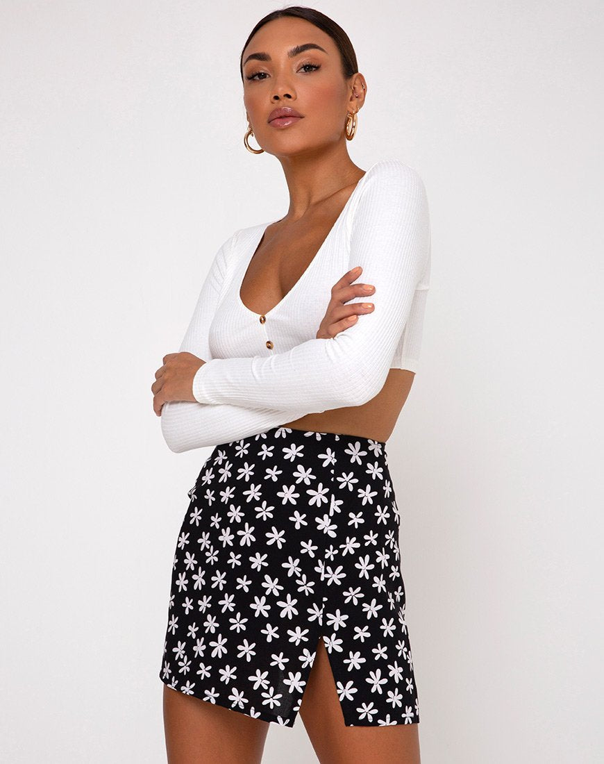 Imagen de Sheny Minifalda en 90s Daisy Blanco y Negro