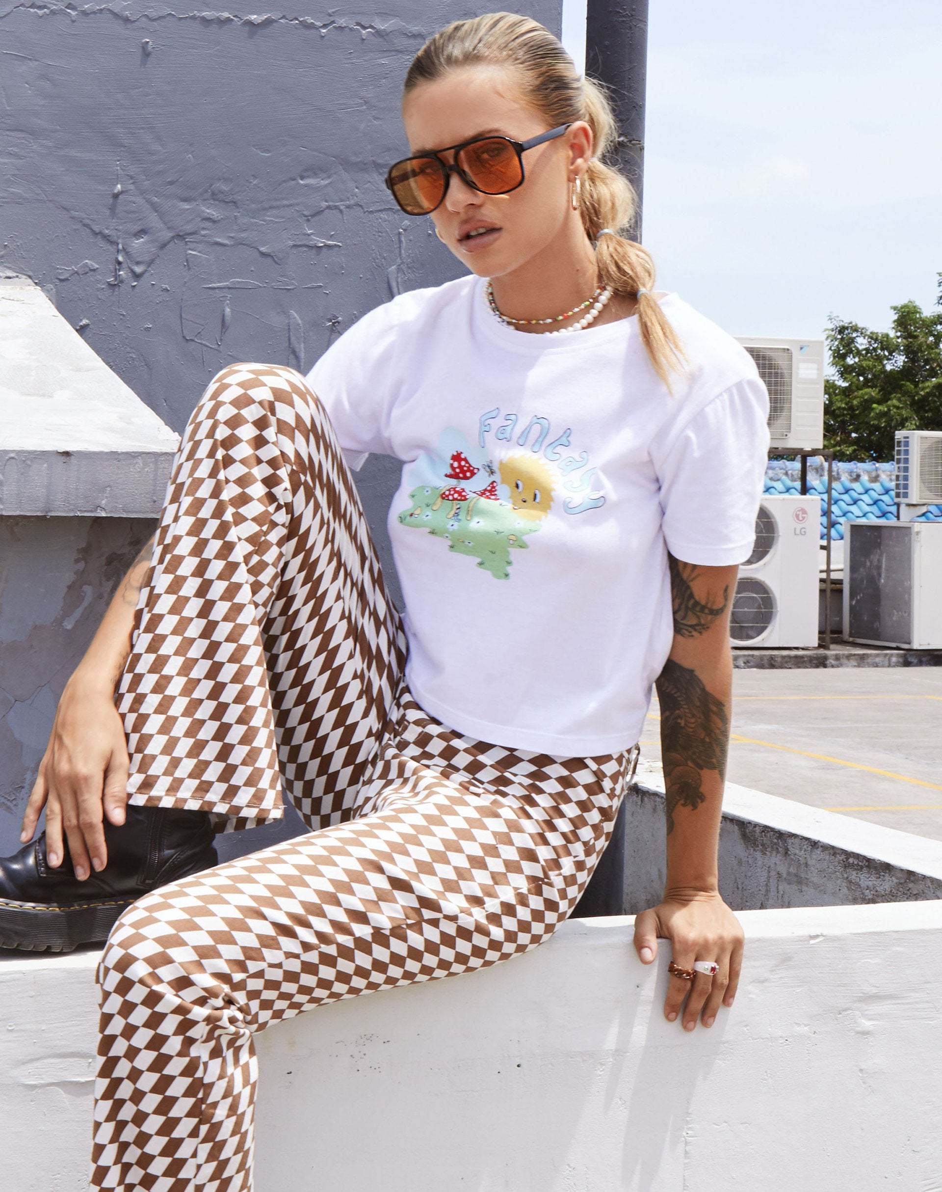 Imagen de Zoven Flare Trouser in Diagonal Checker Tan and Ivory