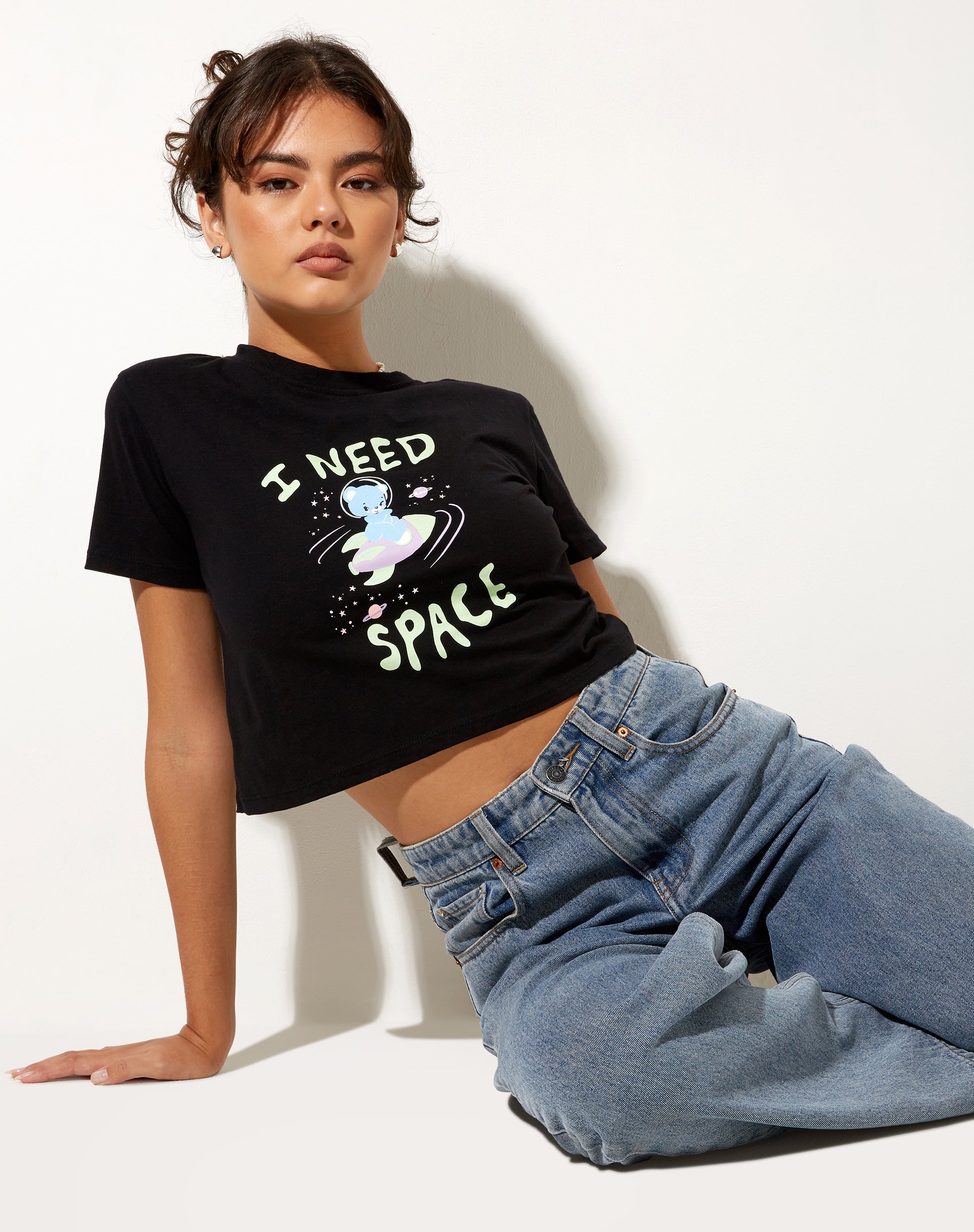 Imagen de Shrunk Tee in Black I Need Space