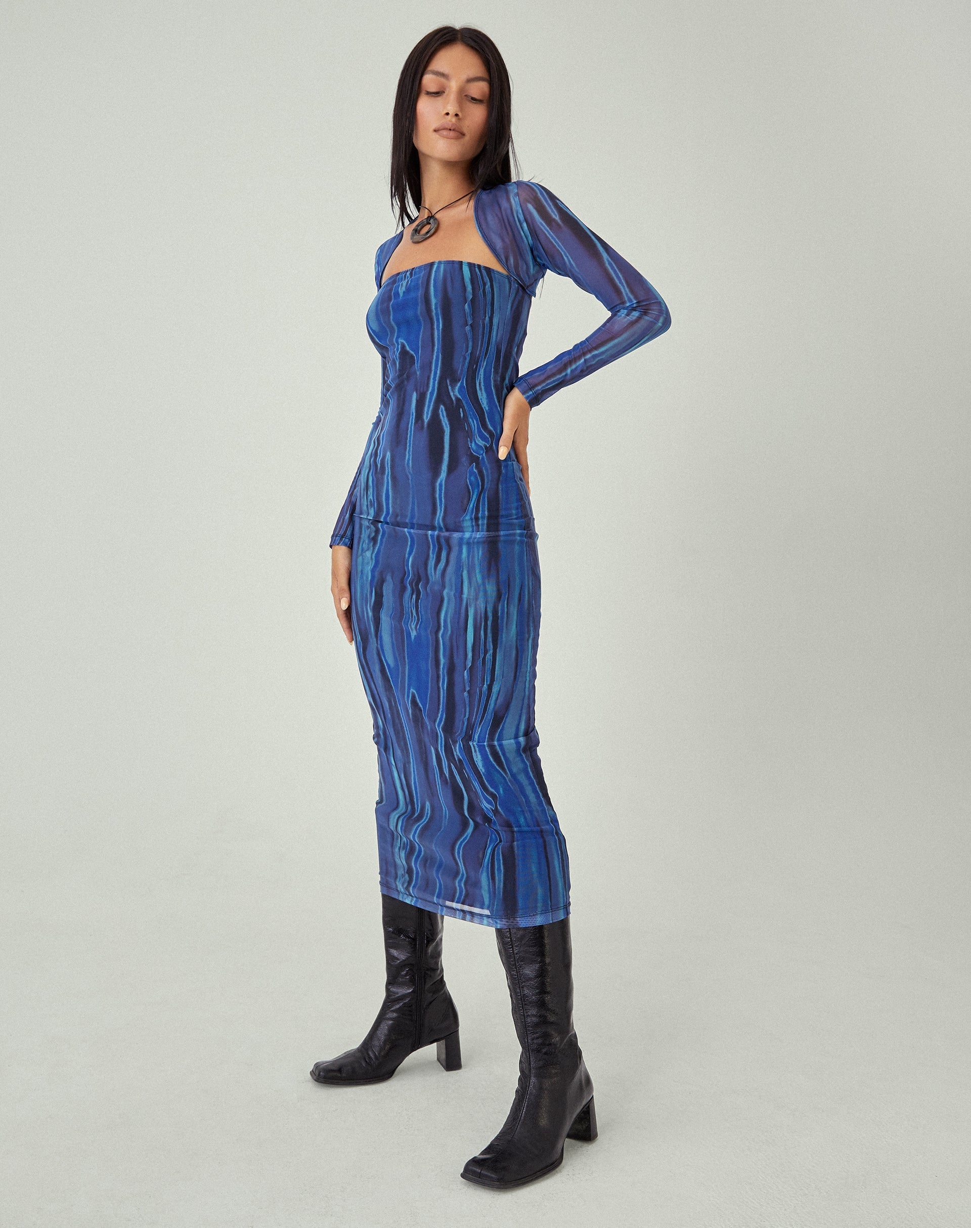 imagen de MOTEL X JACQUIE Shuro Maxi Dress in Colour Bleed Blue