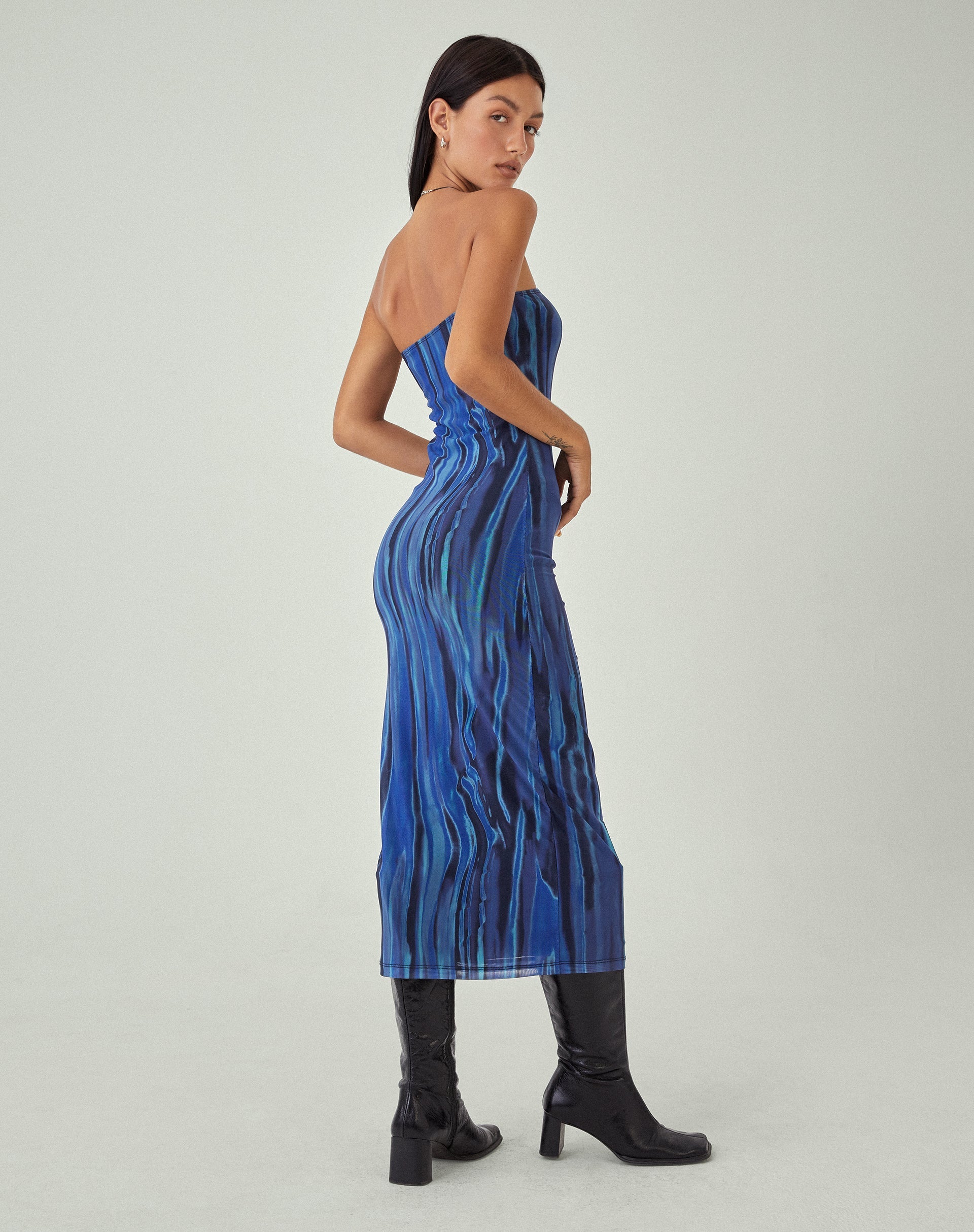 imagen de MOTEL X JACQUIE Shuro Maxi Dress in Colour Bleed Blue