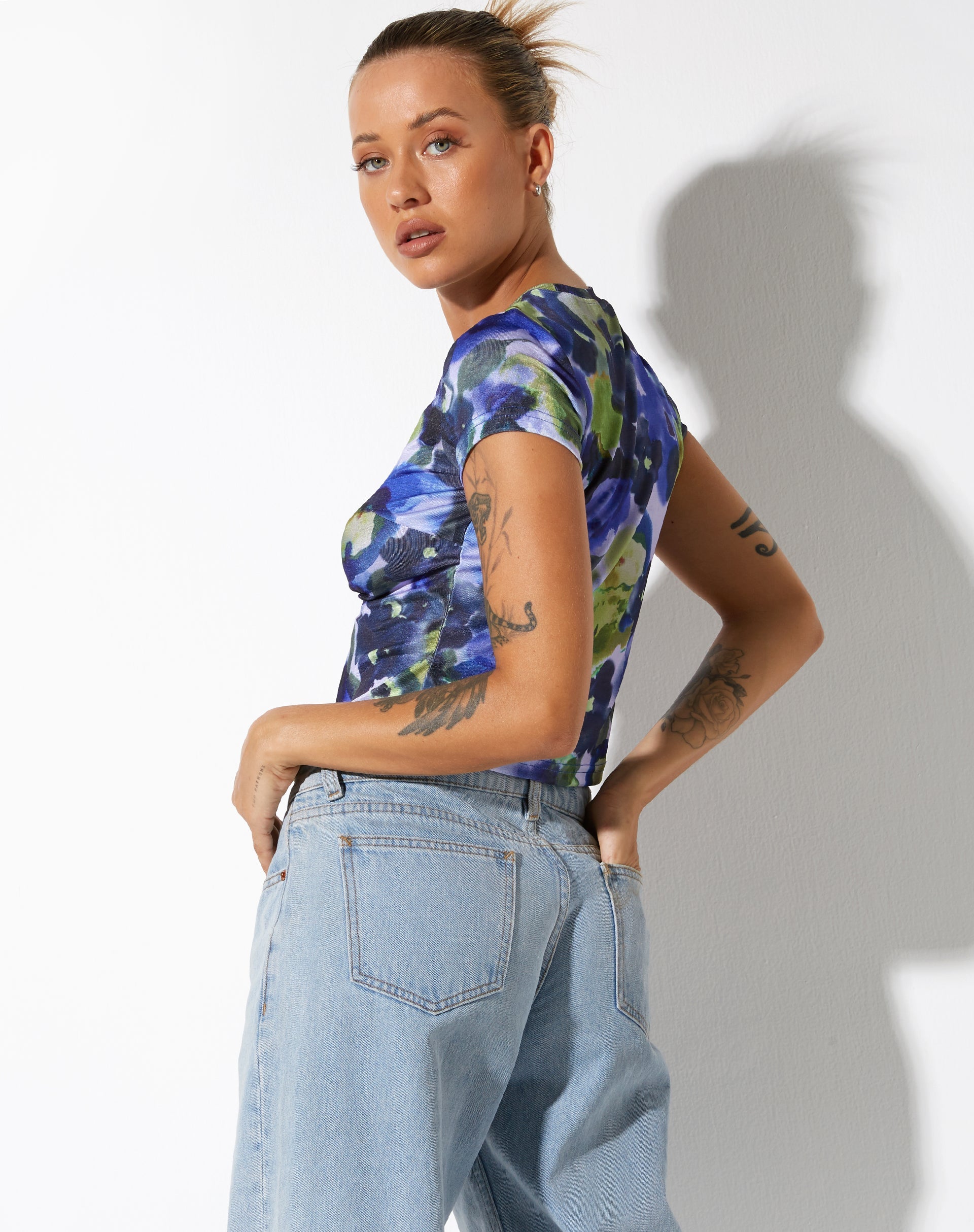 imagen de Sianda Crop Top en Acuarela Abstracta Azul