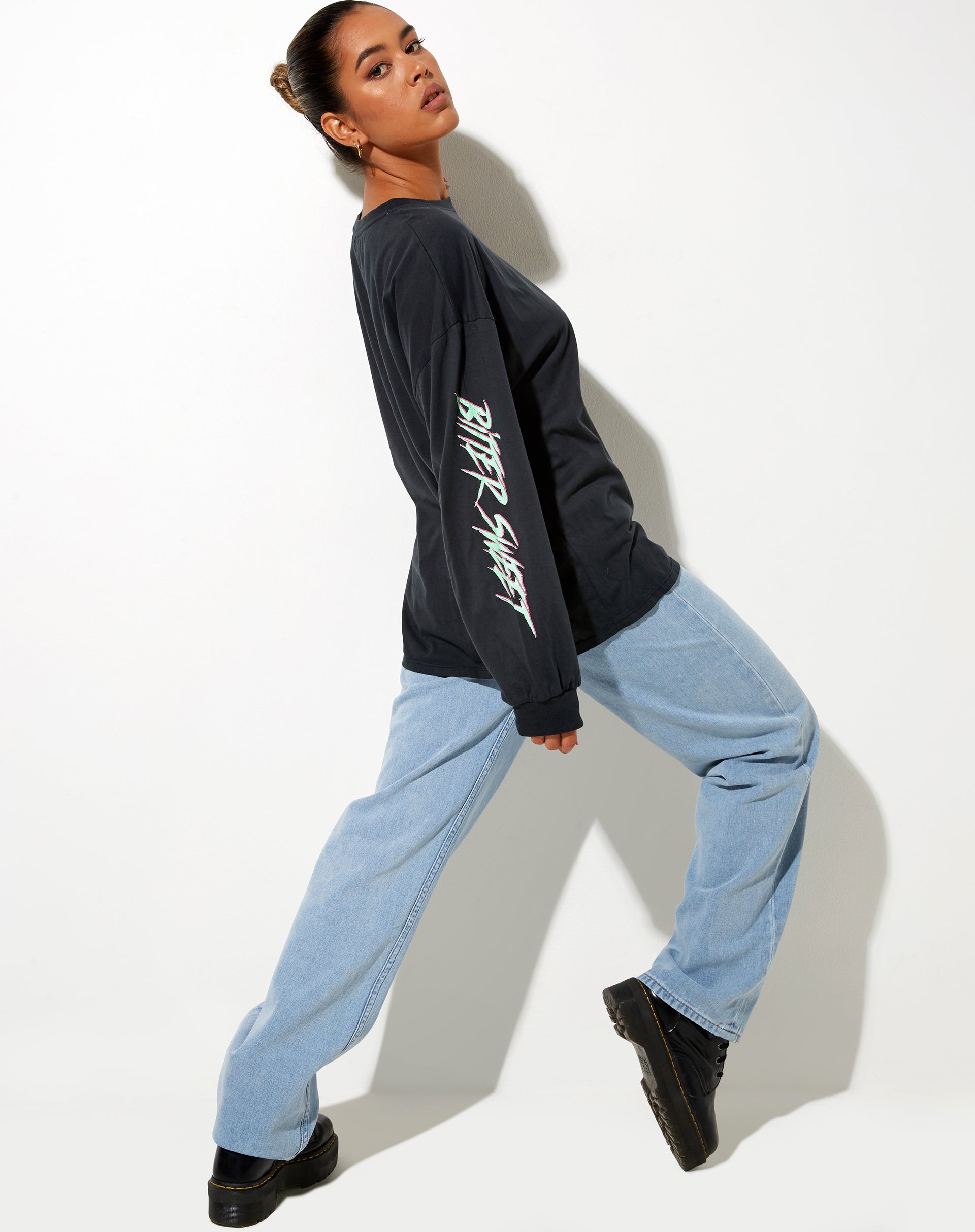 Imagen de Soph Tee en negro vintage Bittersweet