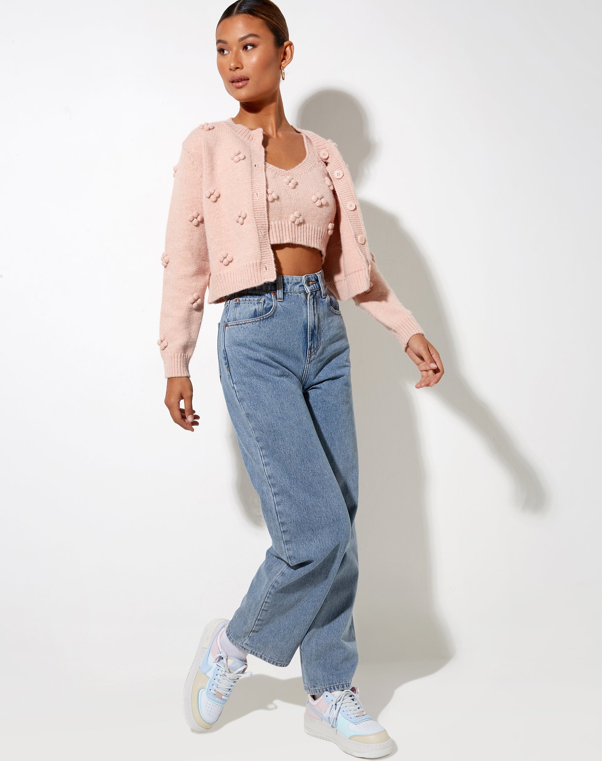 Imagen de Stevy Cardi en rosa suave