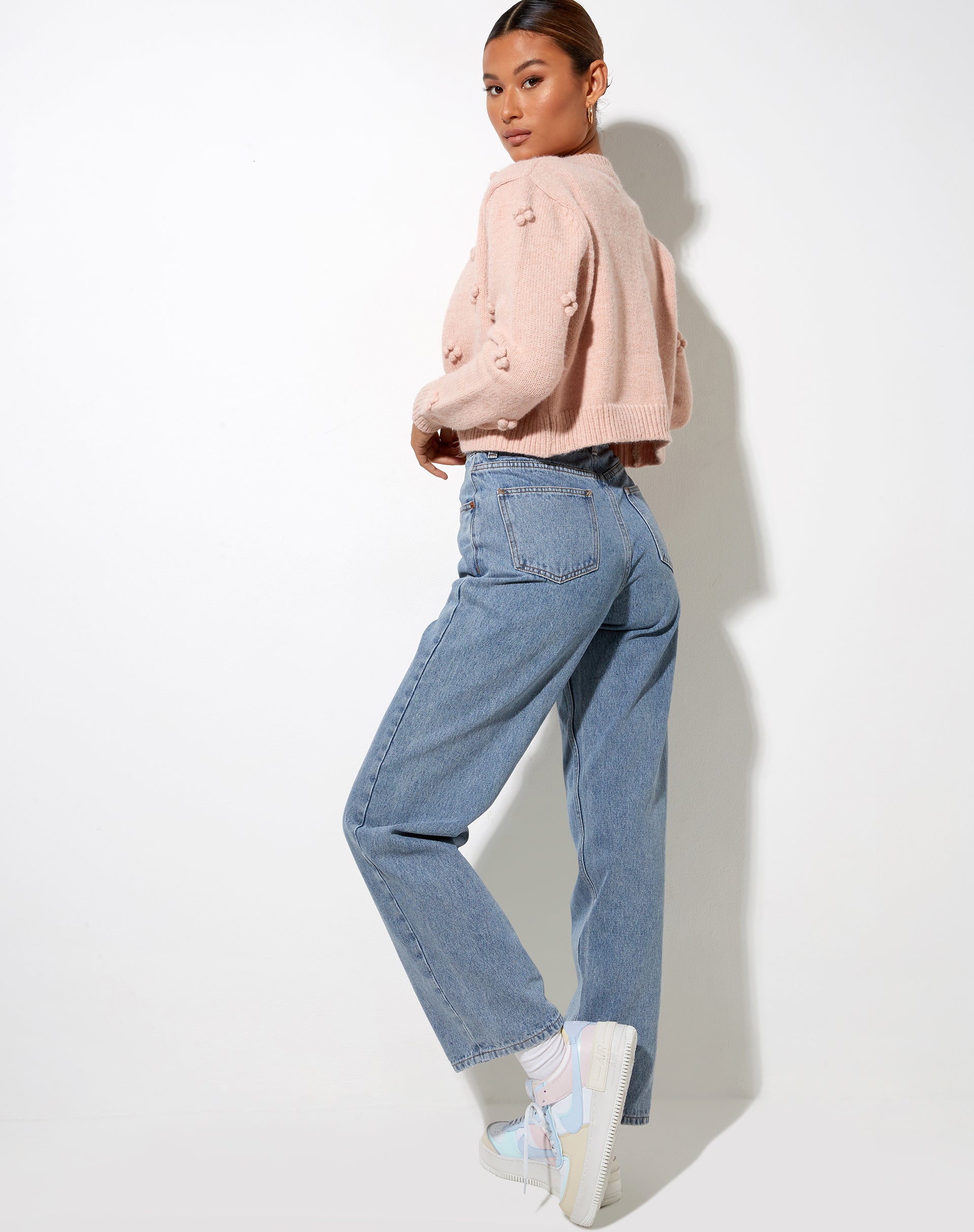 Imagen de Stevy Cardi en rosa suave