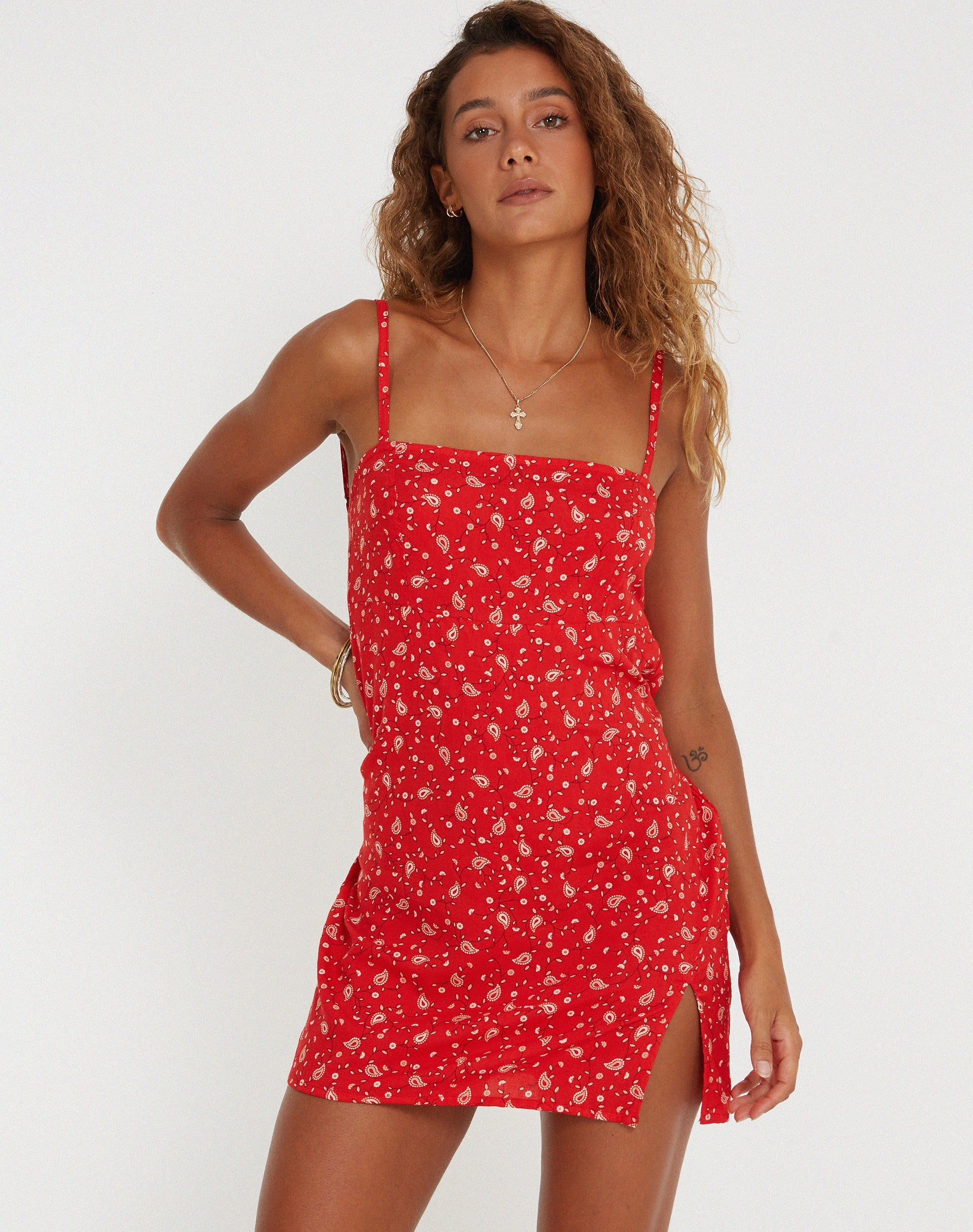 imagen de Stoira Mini Dress in Paisley Fun Red