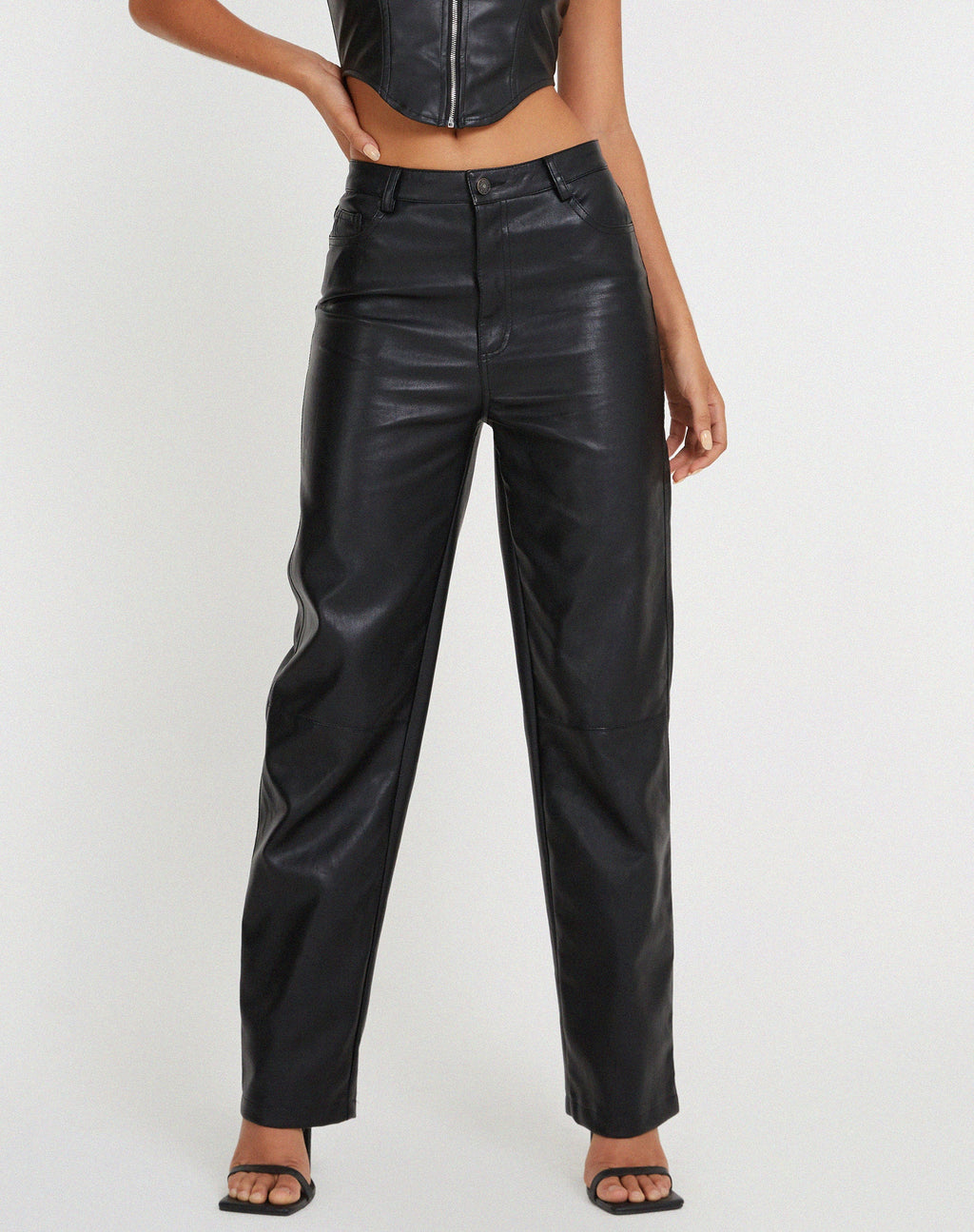 Pantalón ancho Zova de pu negro
